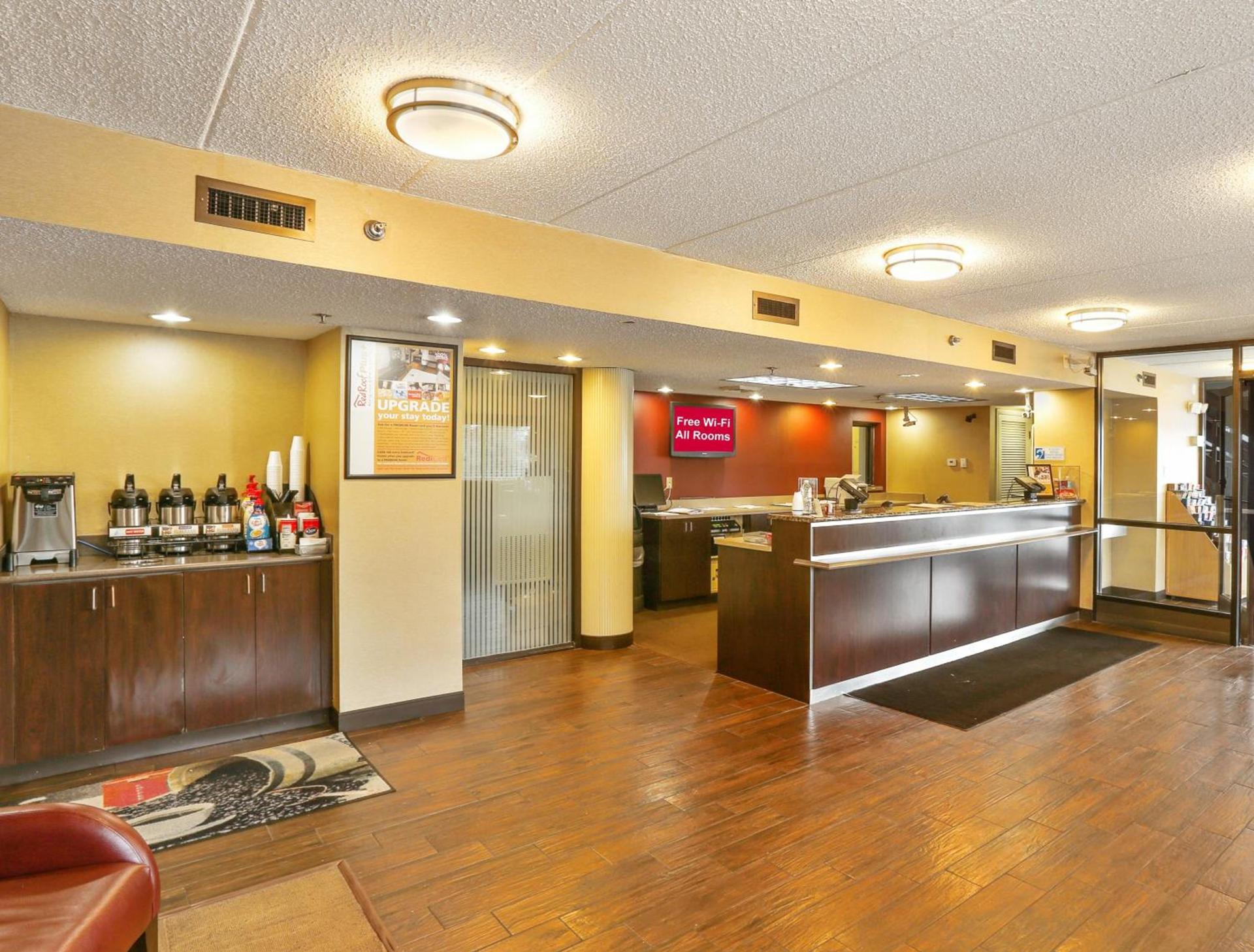 Red Roof Inn PLUS+ Baltimore North - Timonium photo 4