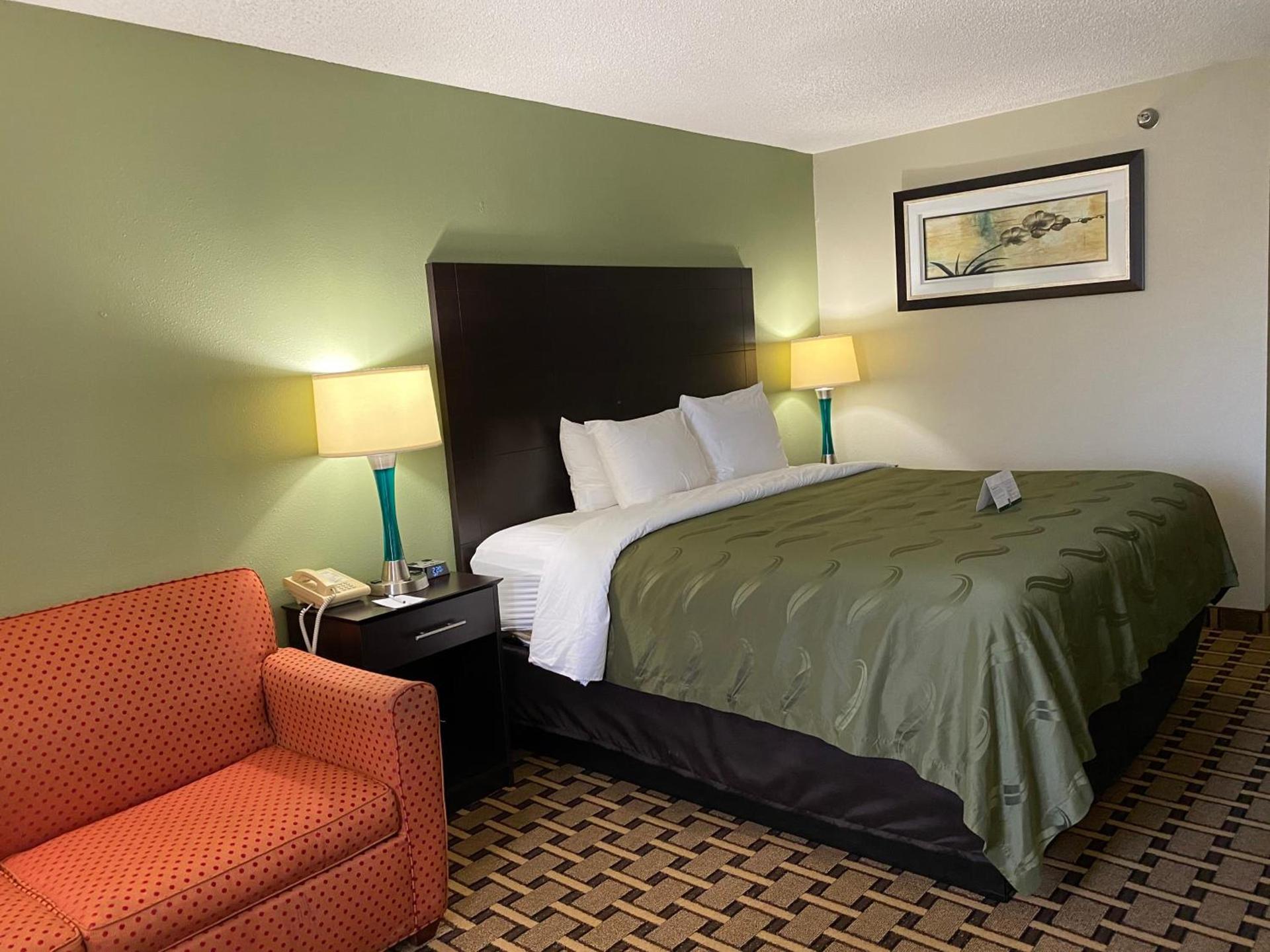 Quality Inn Morton at I-74 photo 25