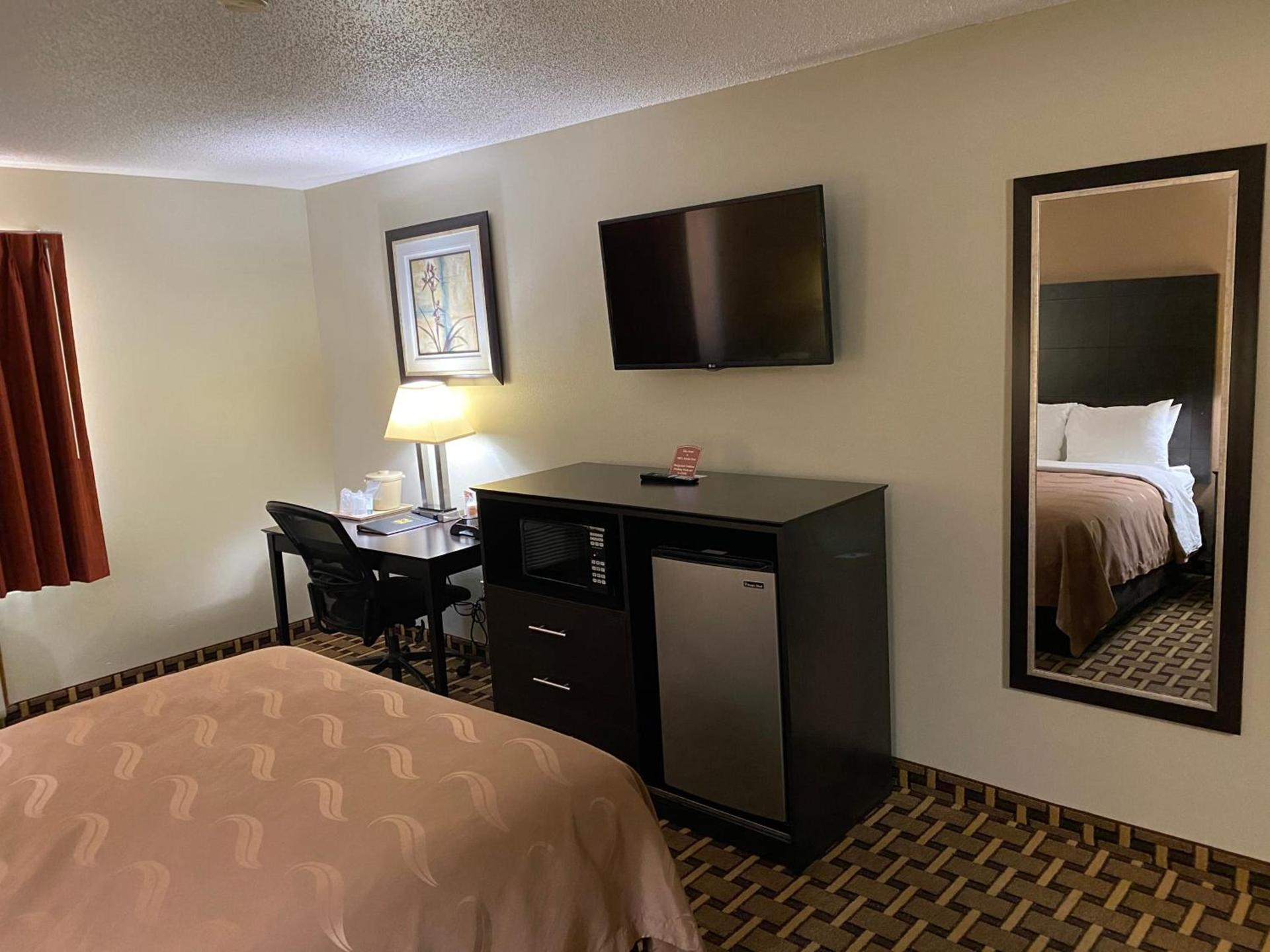 Quality Inn Morton at I-74 photo 30