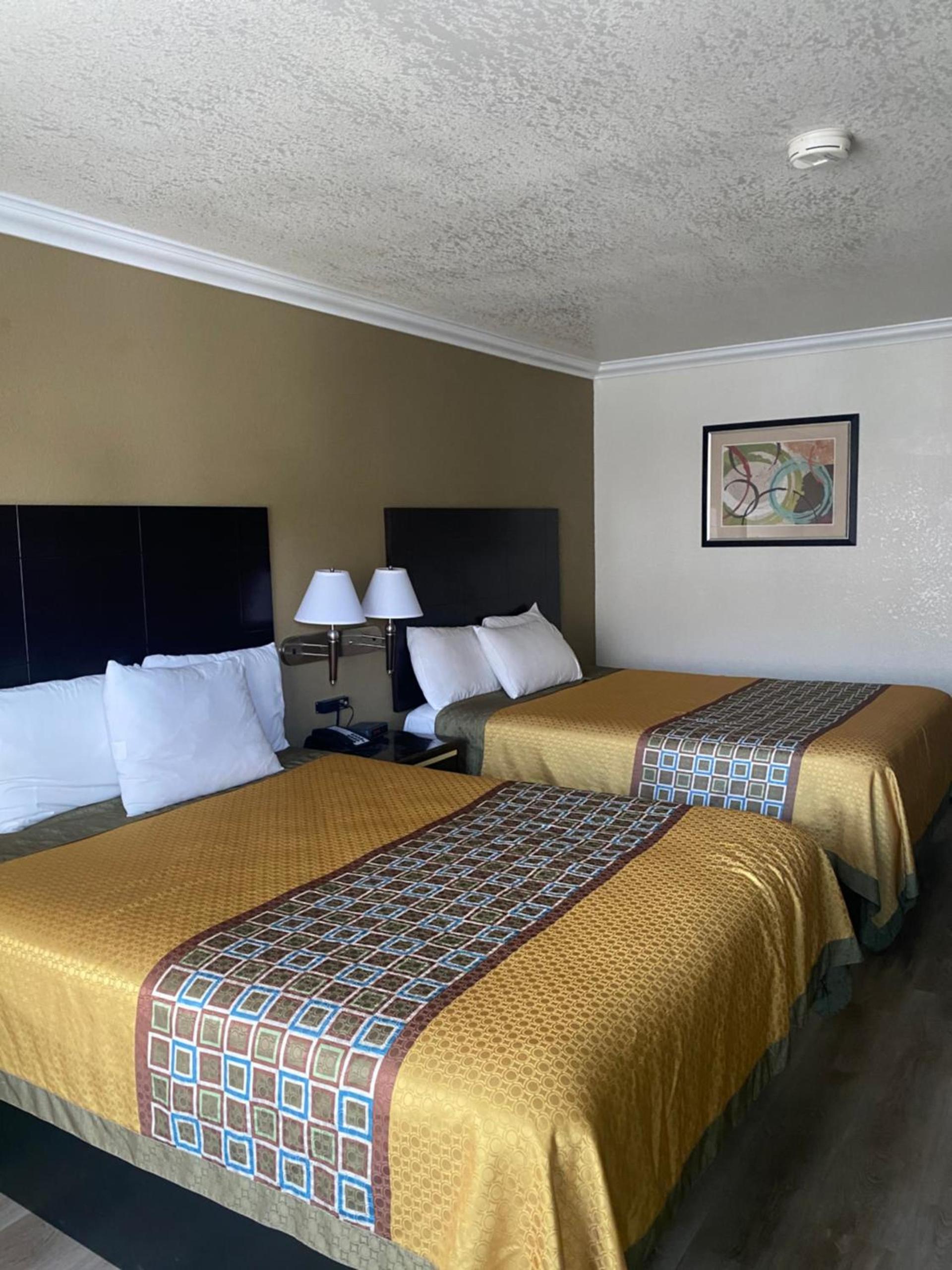 Atascadero Inn photo 14
