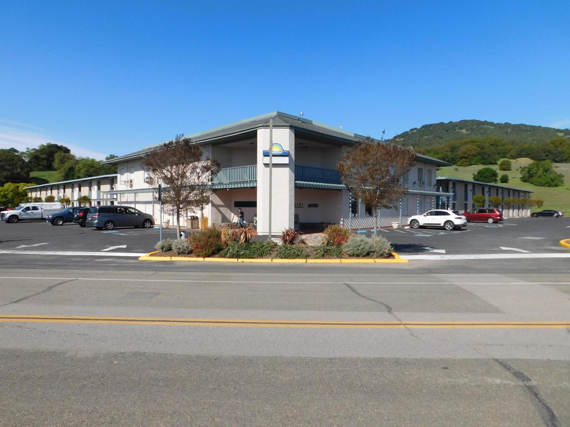 Days Inn by Wyndham Novato/San Francisco photo 38