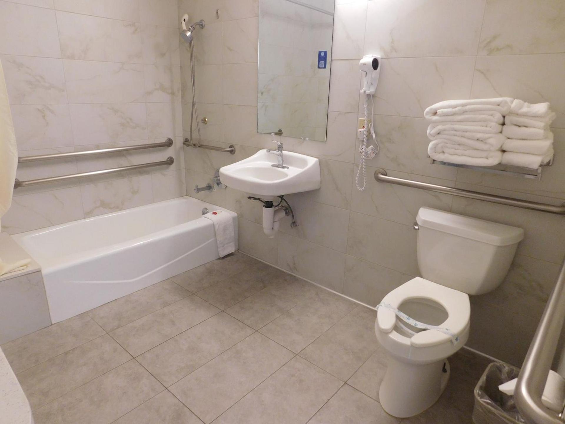 Days Inn by Wyndham Novato/San Francisco photo 43