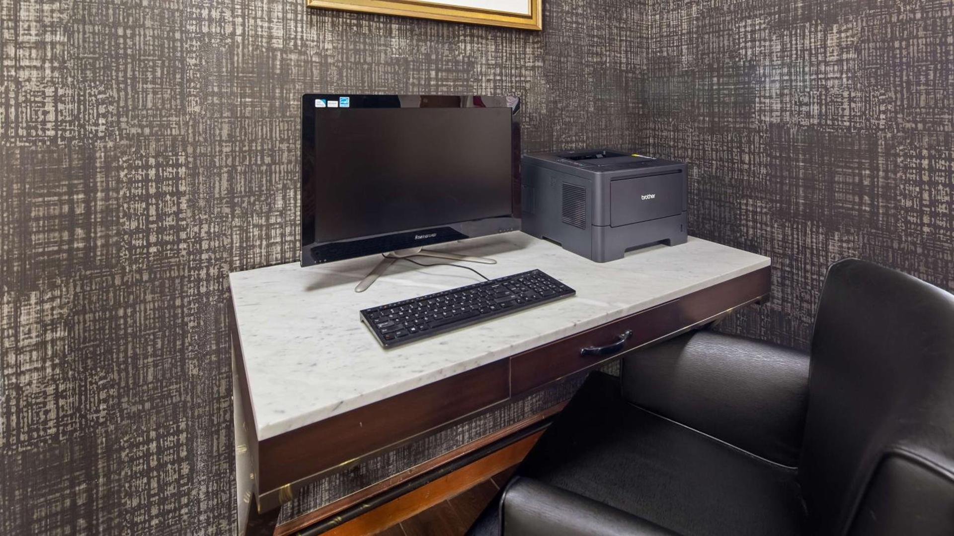 Best Western Inn & Suites photo 9