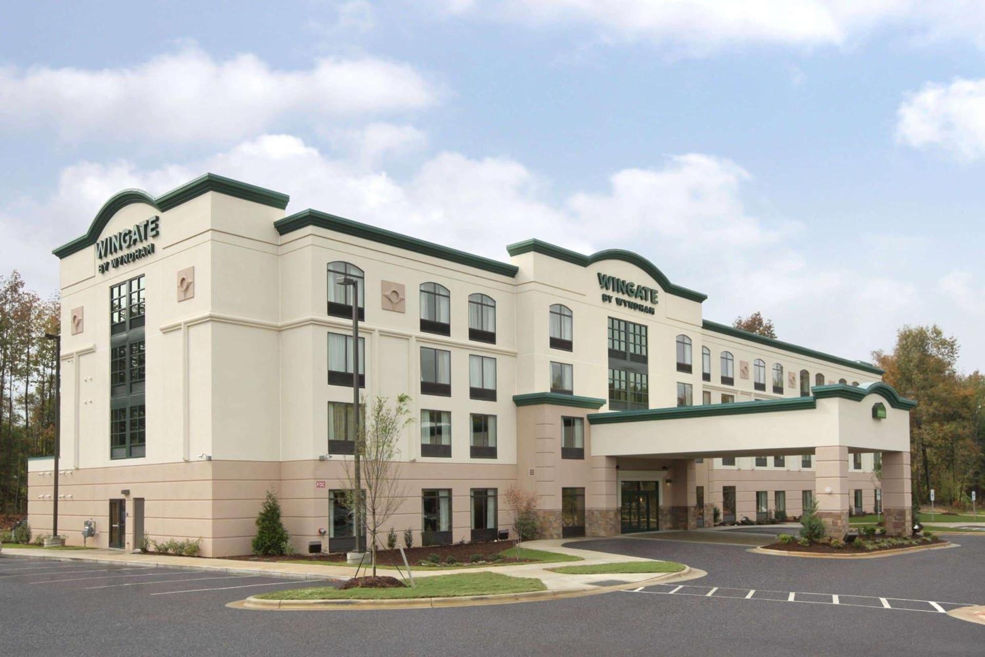 Holiday Inn Express & Suites Raleigh West - Lenovo Center by IHG photo 1