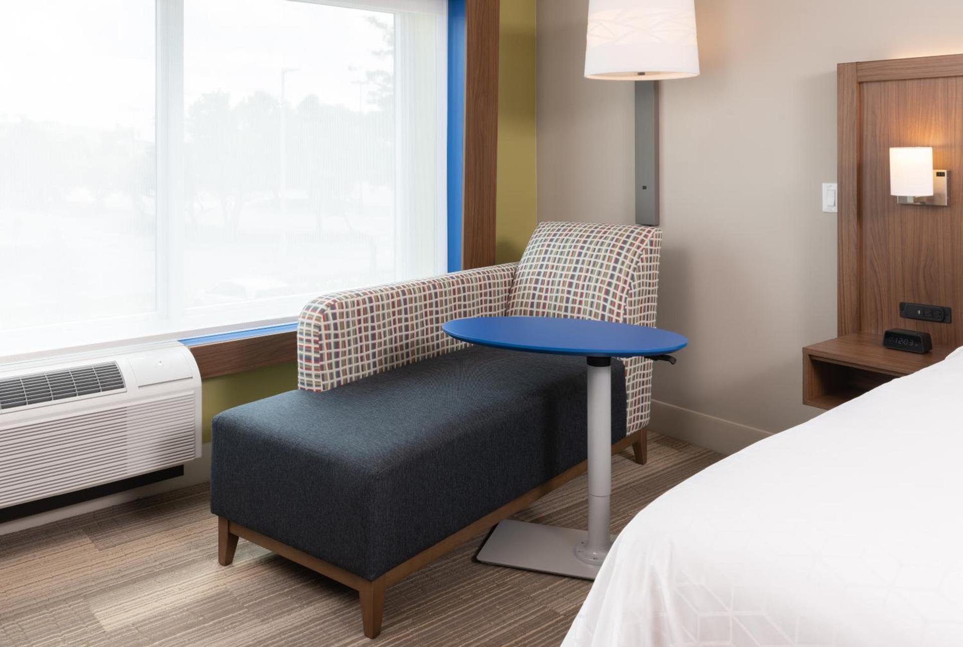 Holiday Inn Express Doral Miami by IHG photo 6