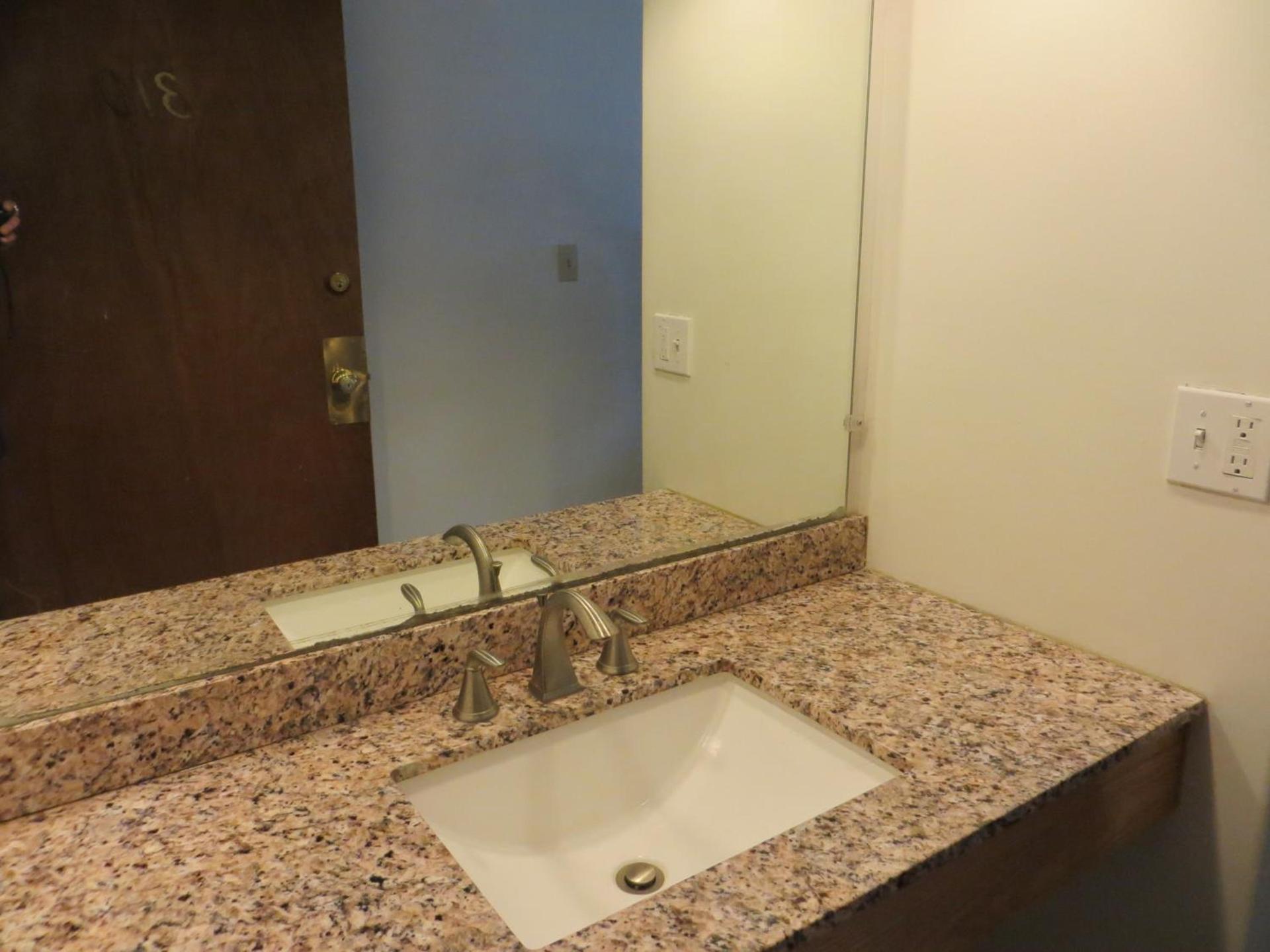 Jet Inn photo 13
