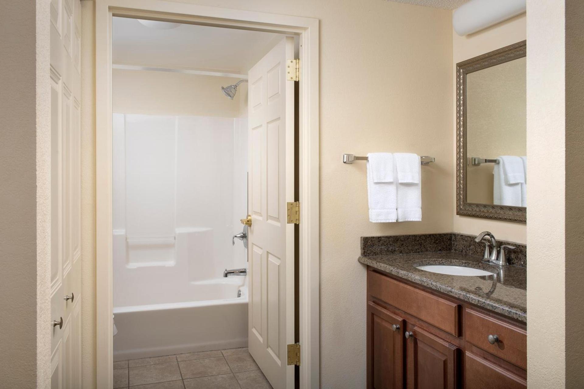 Staybridge Suites North Brunswick by IHG photo 20