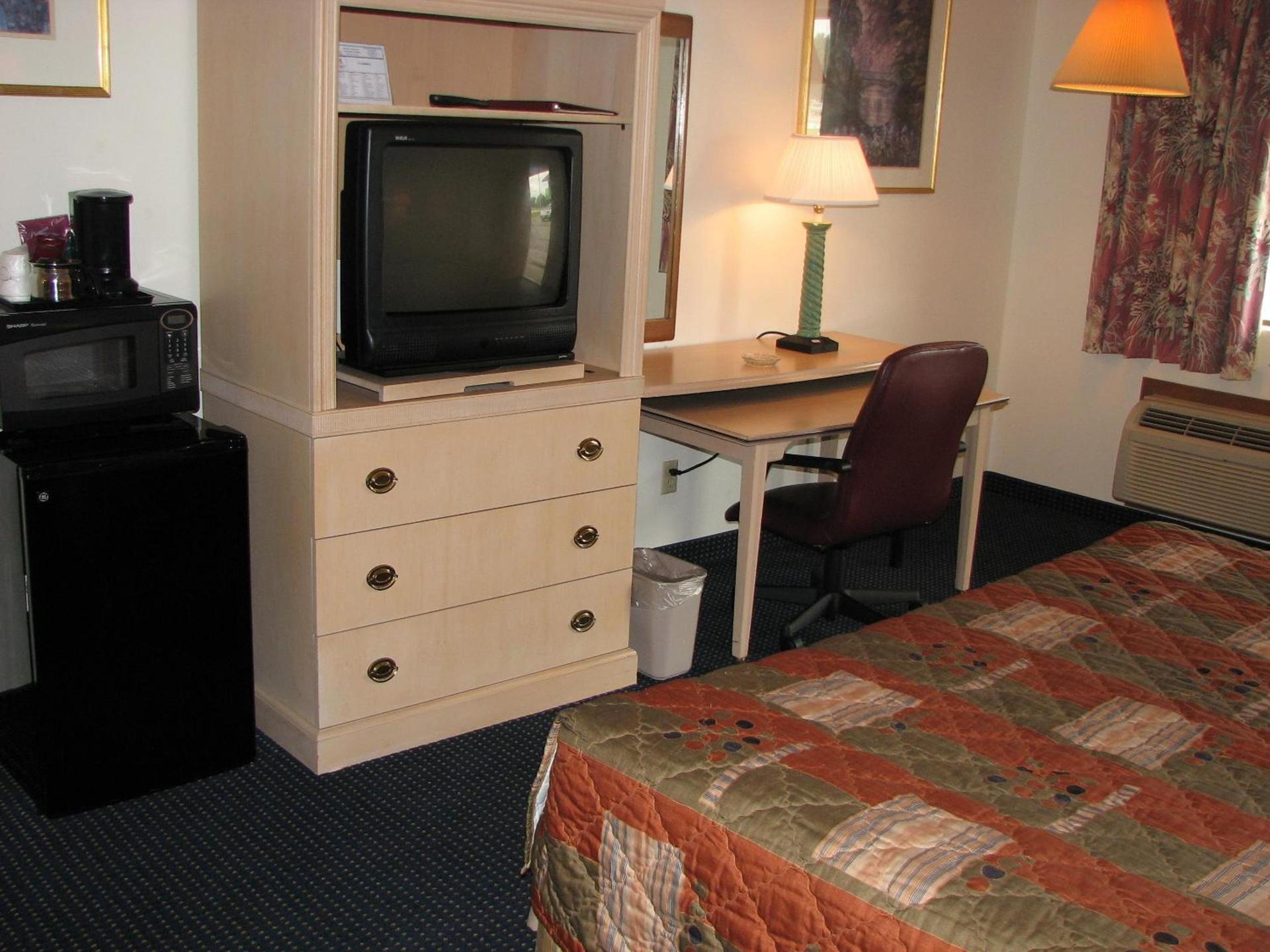The Hastings Inn Parsons photo 7