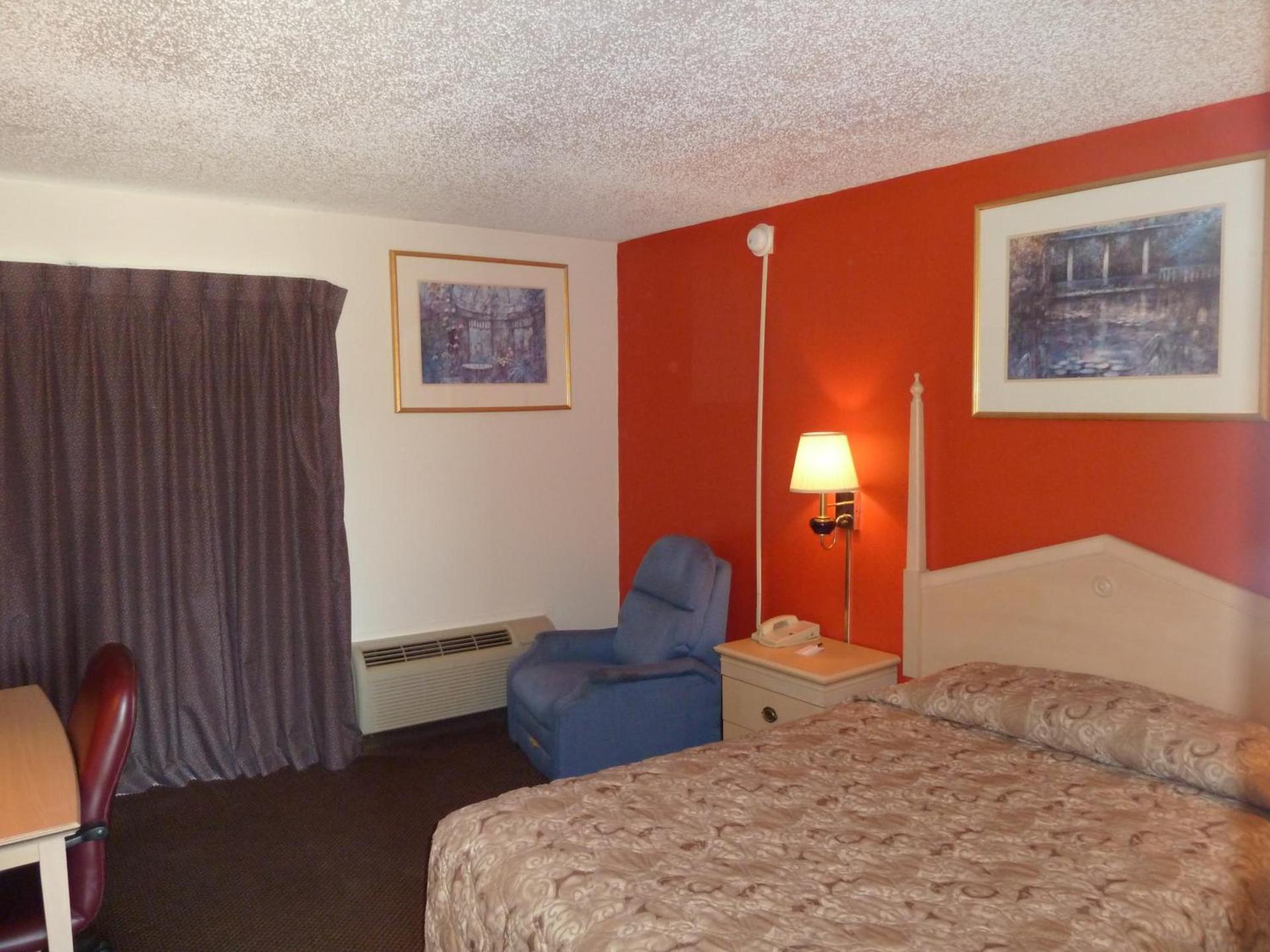 The Hastings Inn Parsons photo 13
