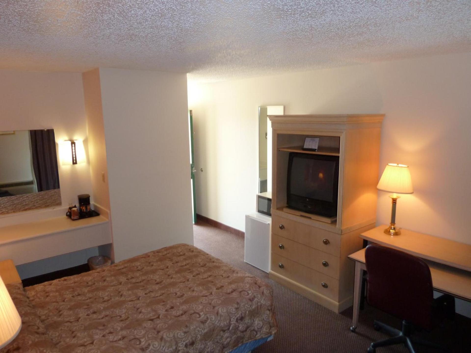 The Hastings Inn Parsons photo 14