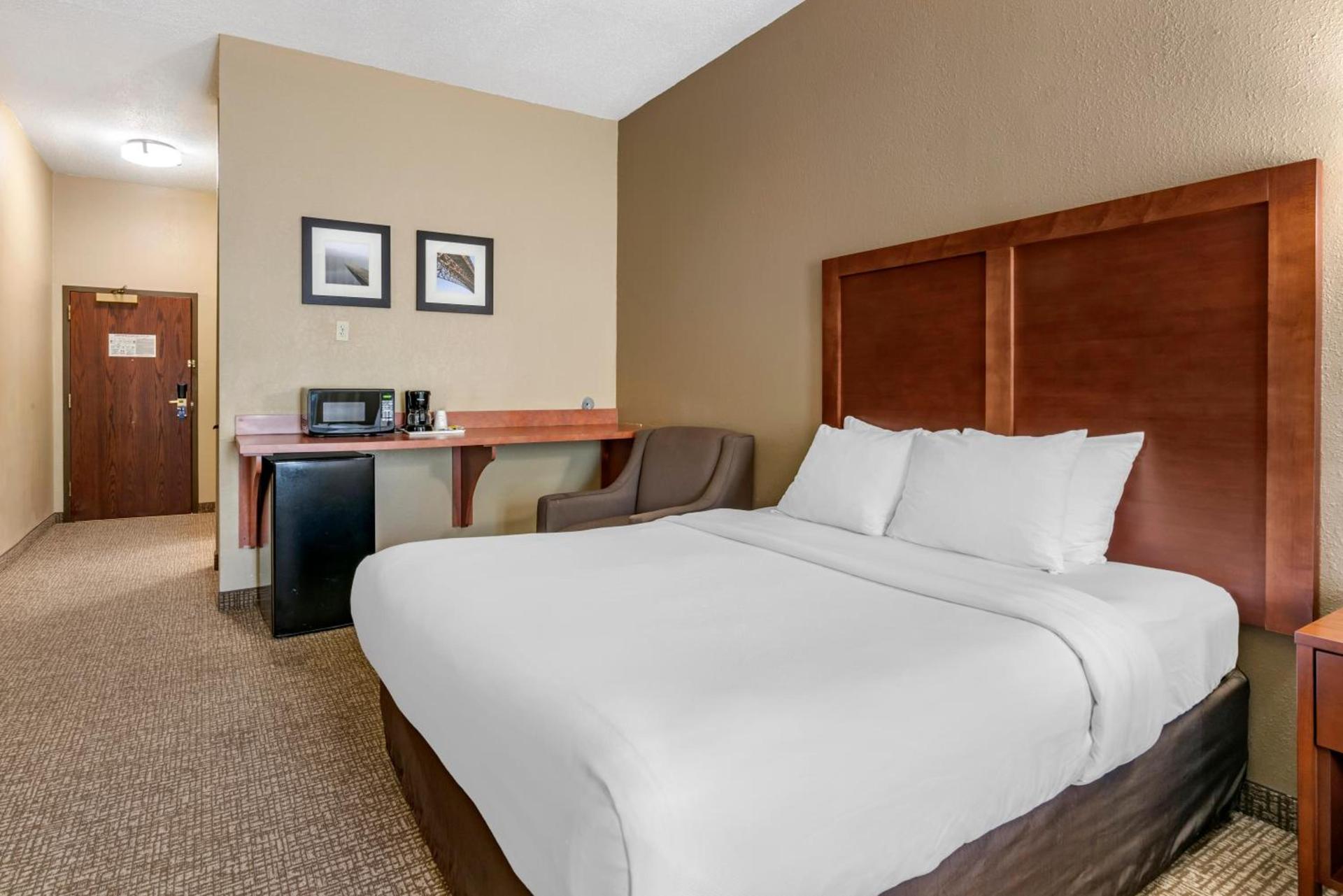 Comfort Inn & Suites St Louis-O'Fallon photo 45