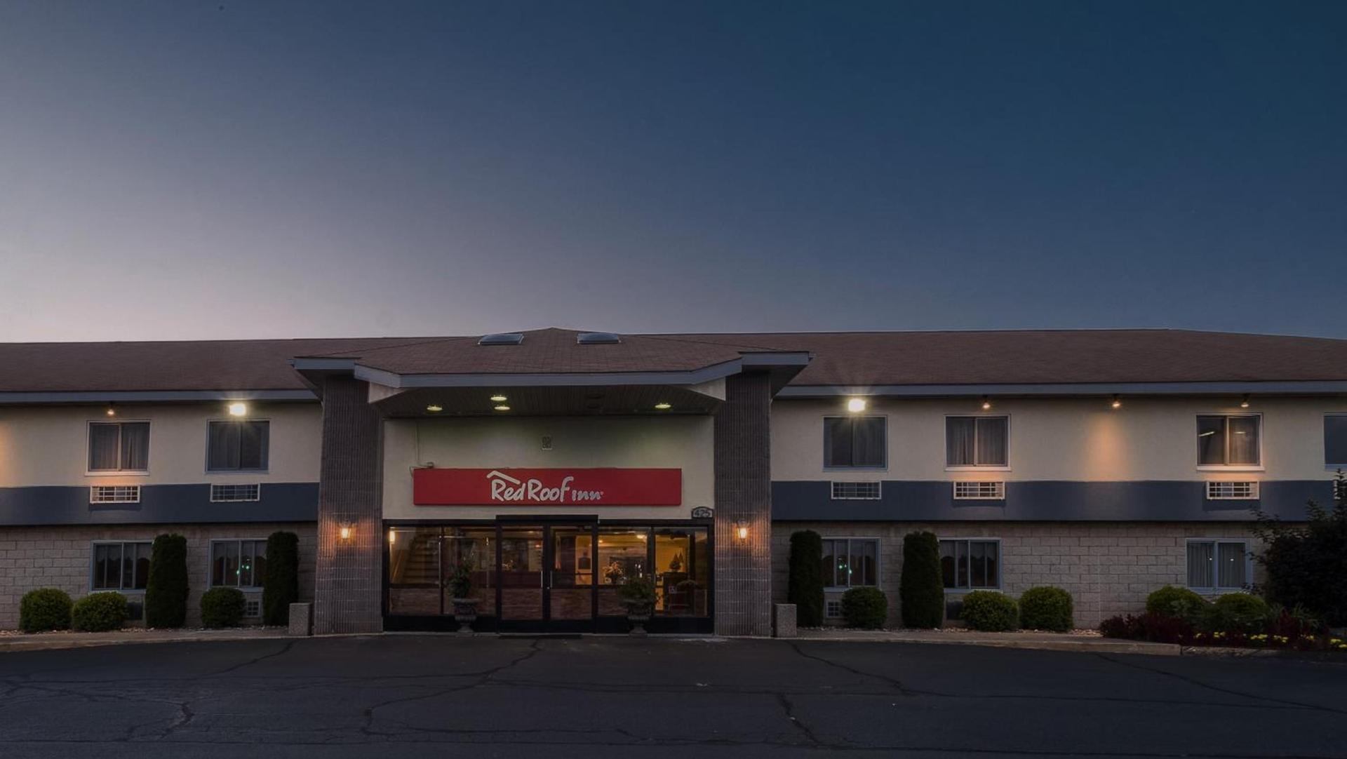 Red Roof Inn Hartford - Vernon photo 3