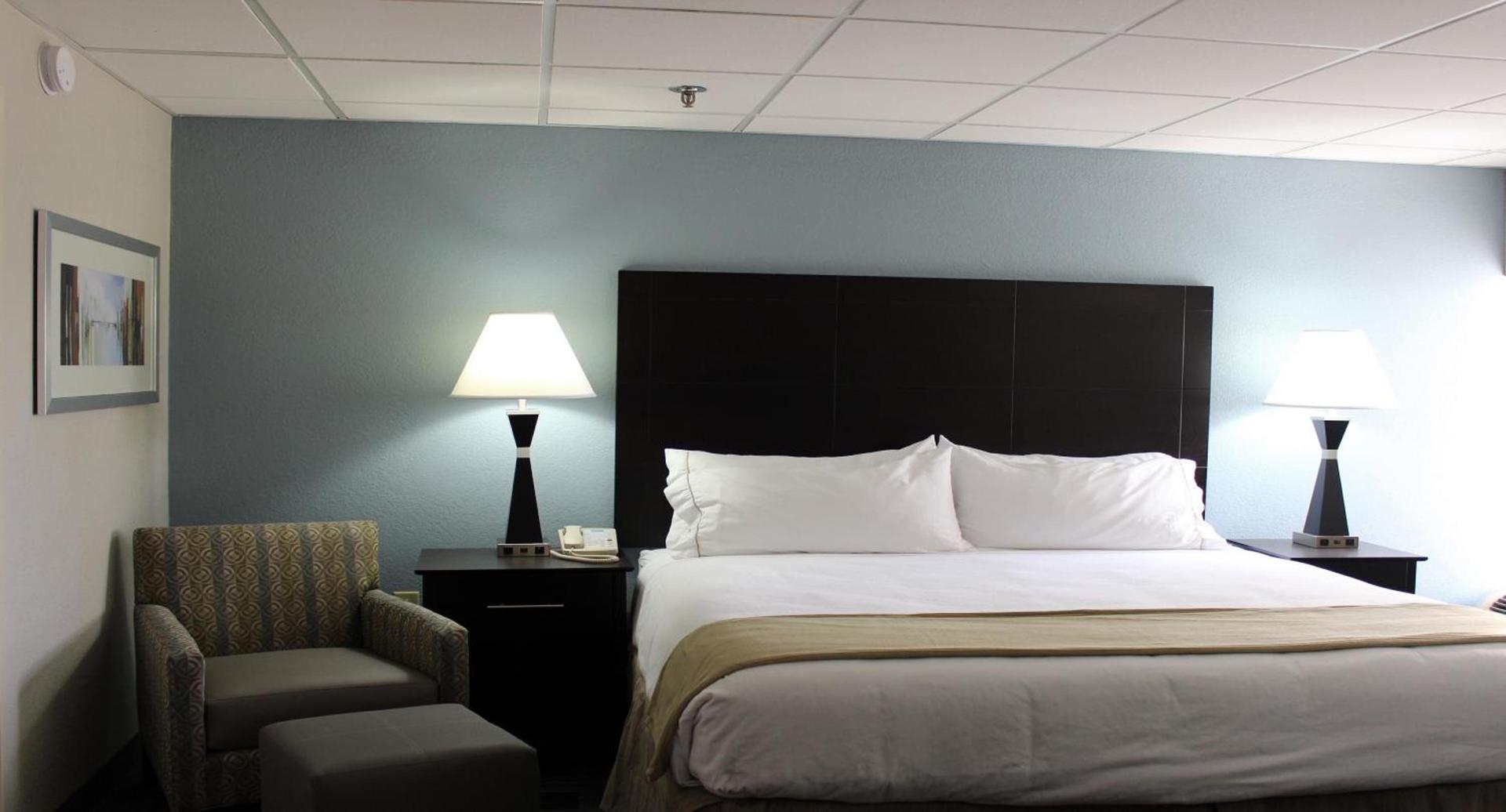 Holiday Inn Express Forsyth by IHG photo 8
