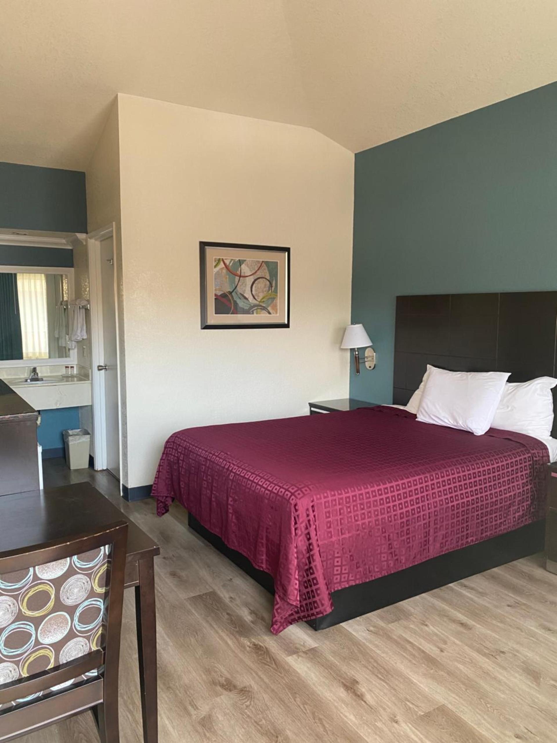 Atascadero Inn photo 5