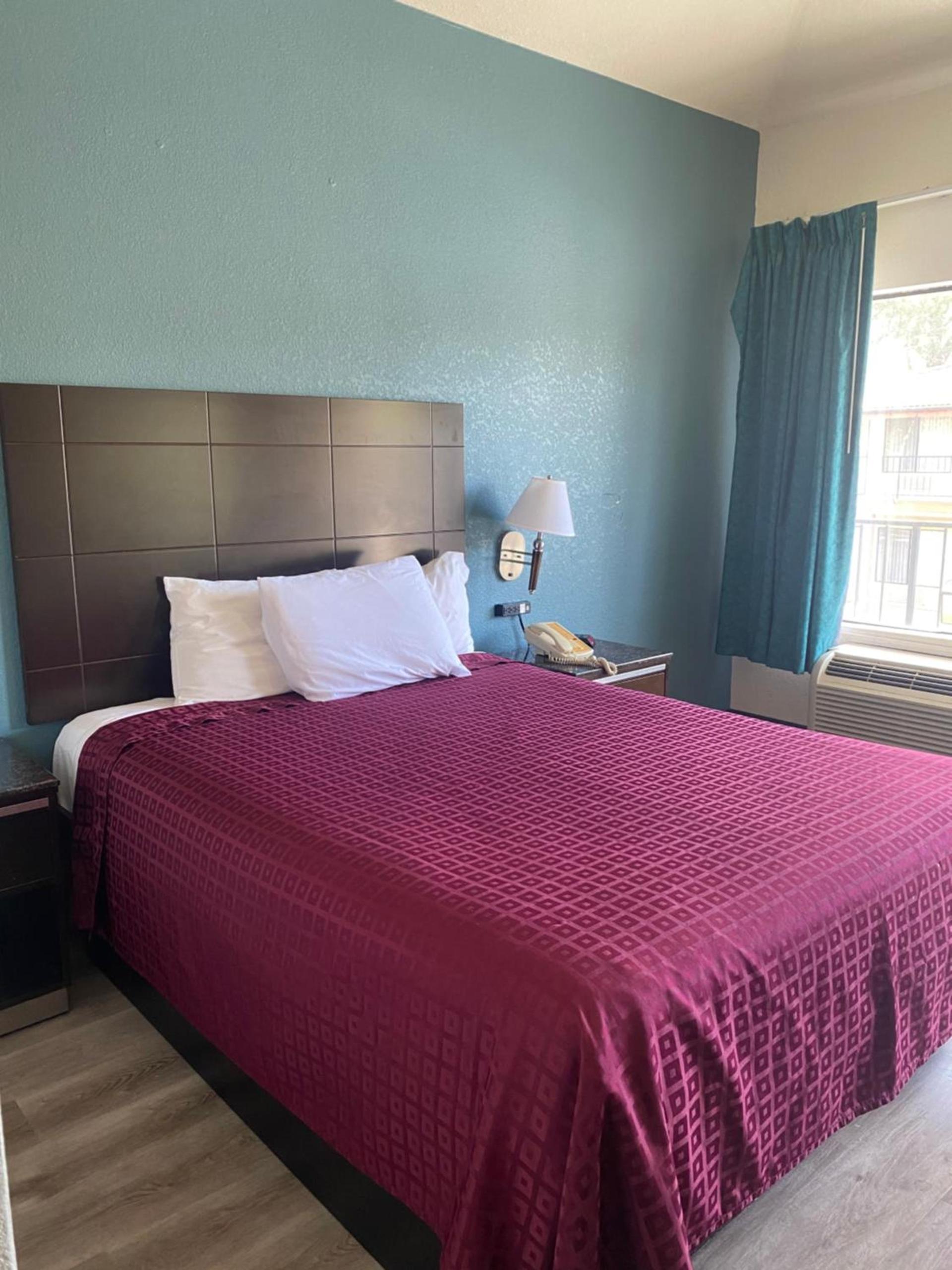 Atascadero Inn photo 3
