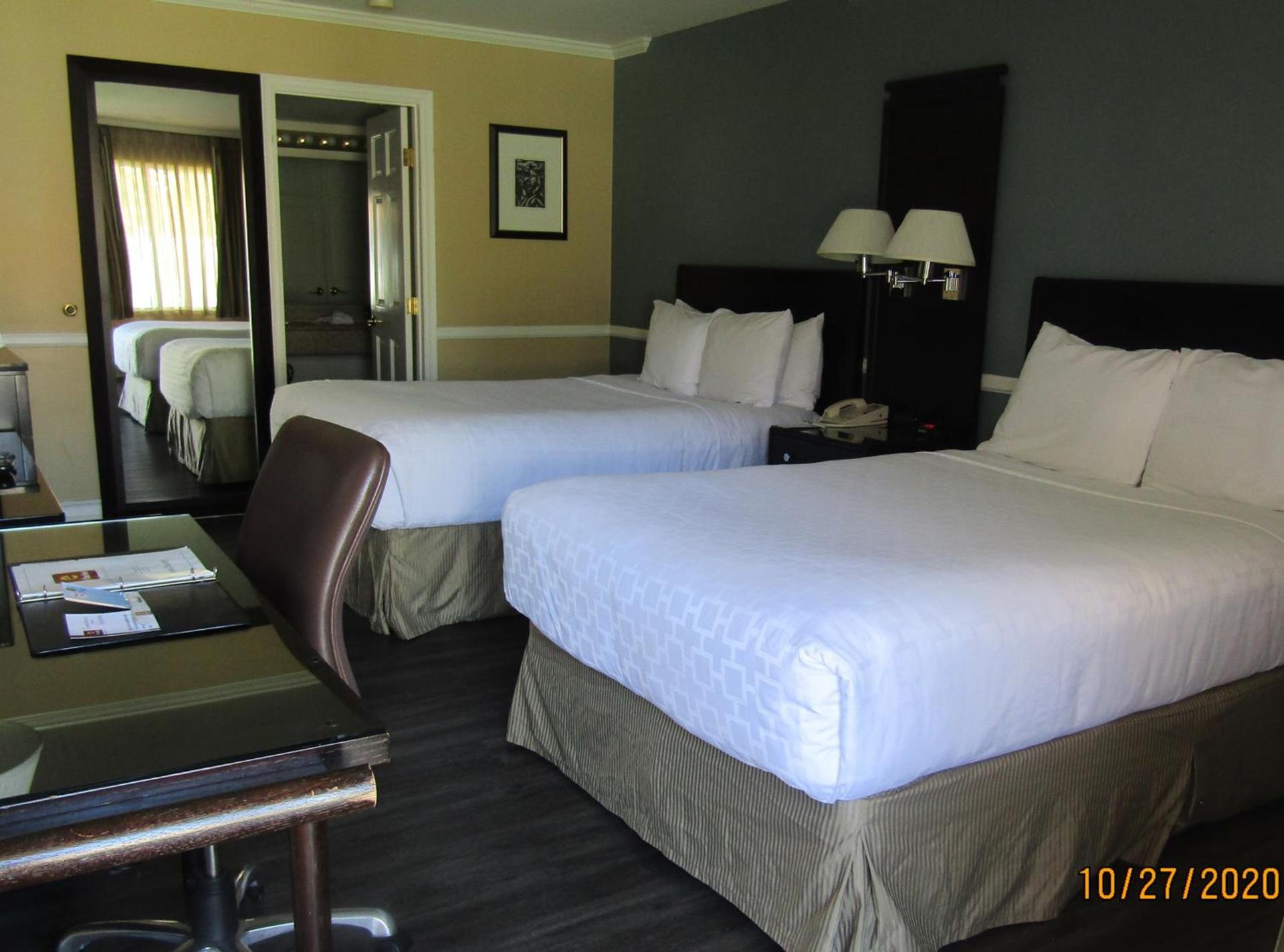 Clarion Inn Near China Lake Naval Station photo 35