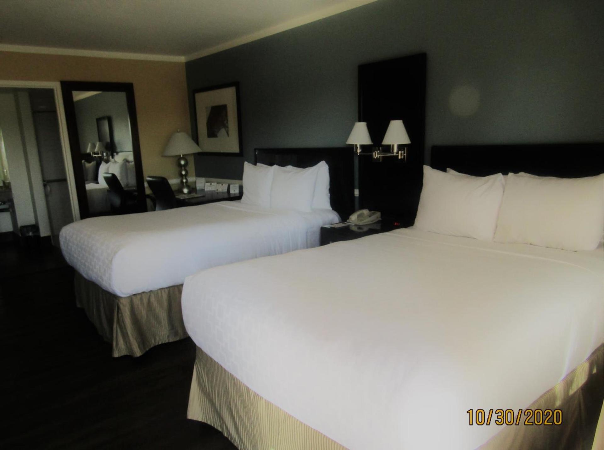 Clarion Inn Near China Lake Naval Station photo 33