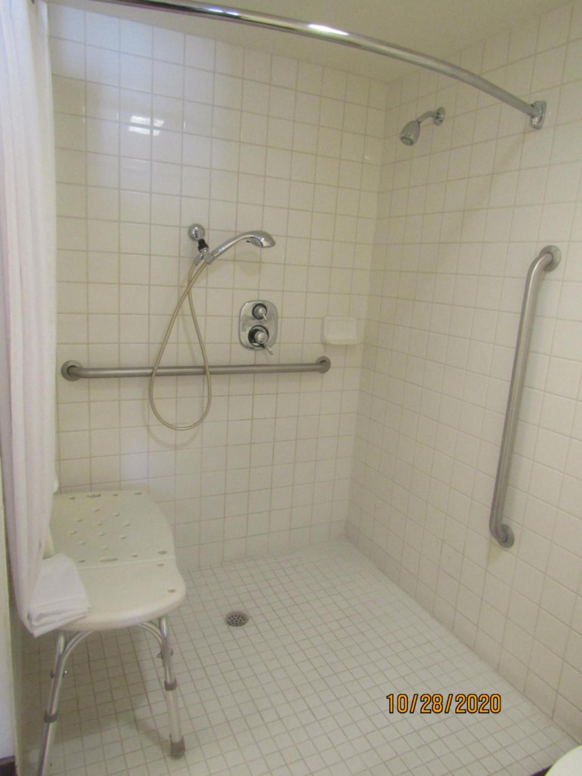 Clarion Inn Near China Lake Naval Station photo 36