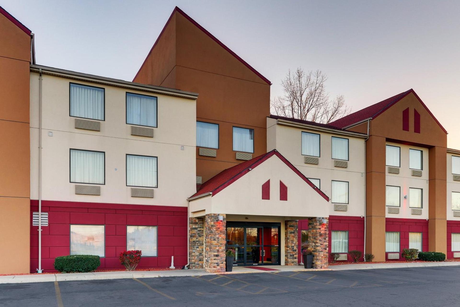 Red Roof Inn Springfield, OH photo 2
