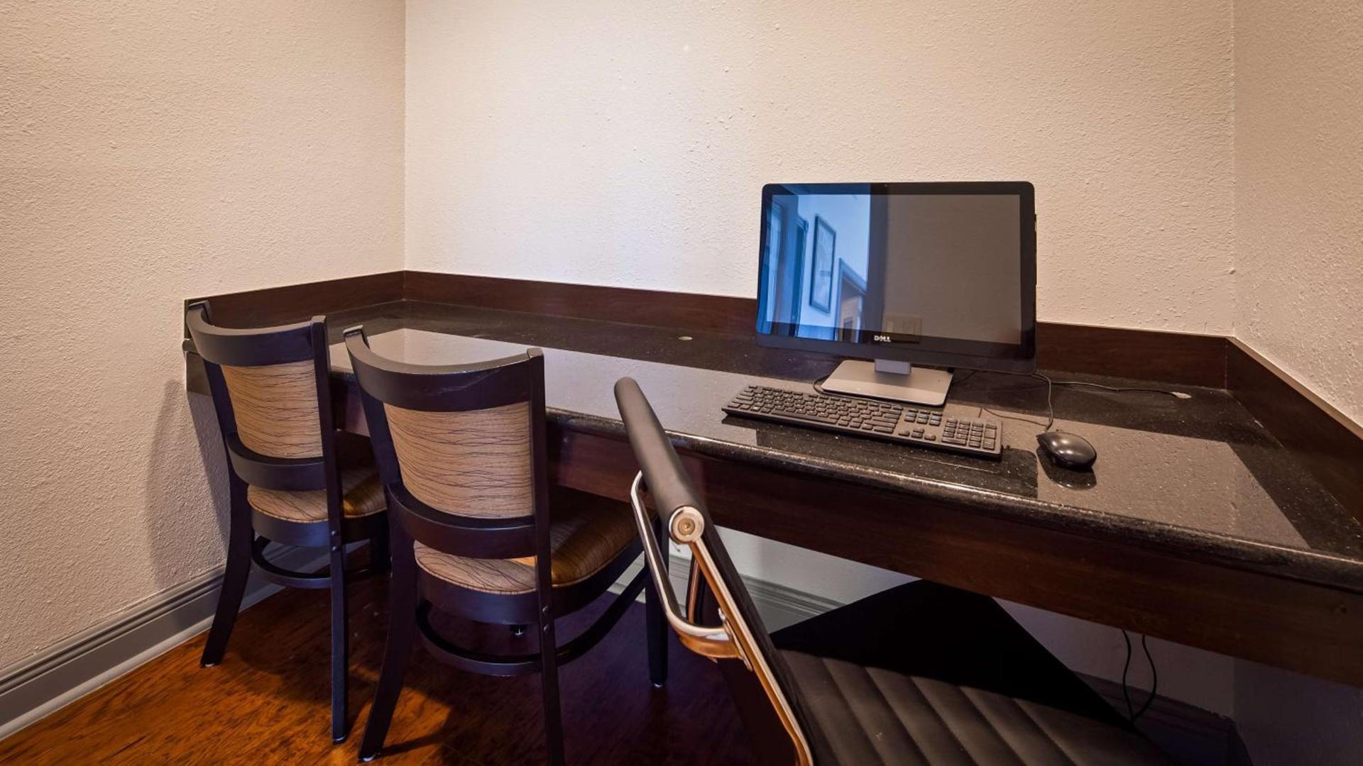 SureStay Plus Hotel by Best Western Hammond photo 9
