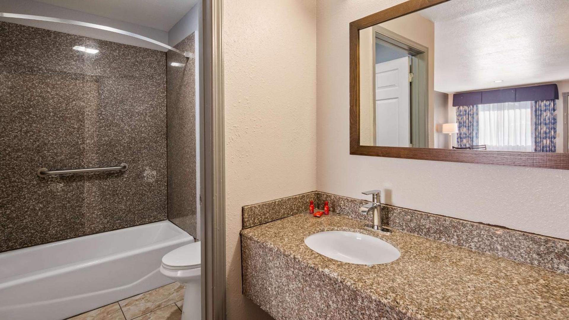 SureStay Plus Hotel by Best Western Hammond photo 23