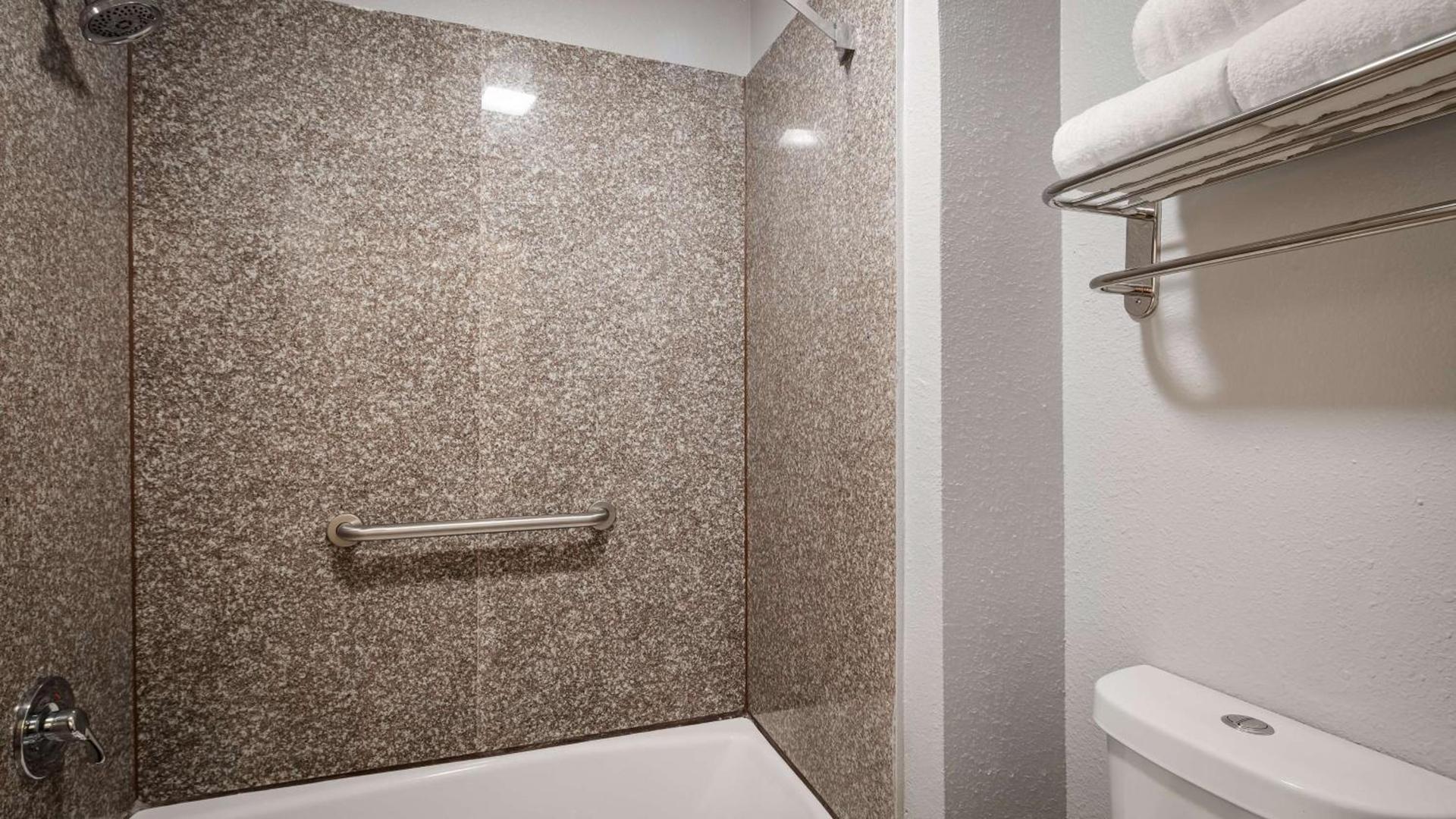 SureStay Plus Hotel by Best Western Hammond photo 24