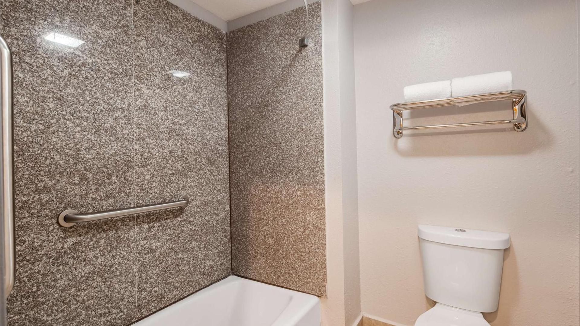 SureStay Plus Hotel by Best Western Hammond photo 25