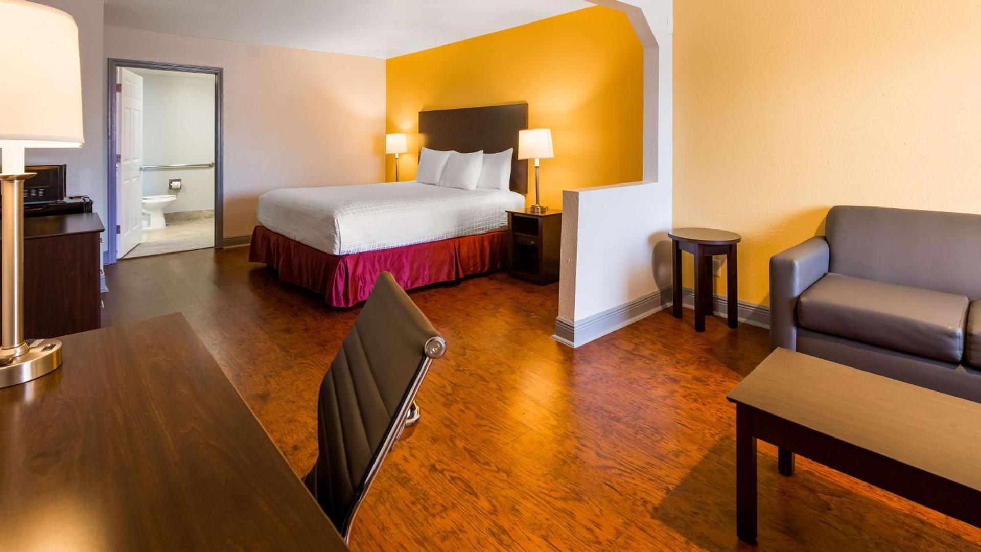 SureStay Plus Hotel by Best Western Hammond photo 20