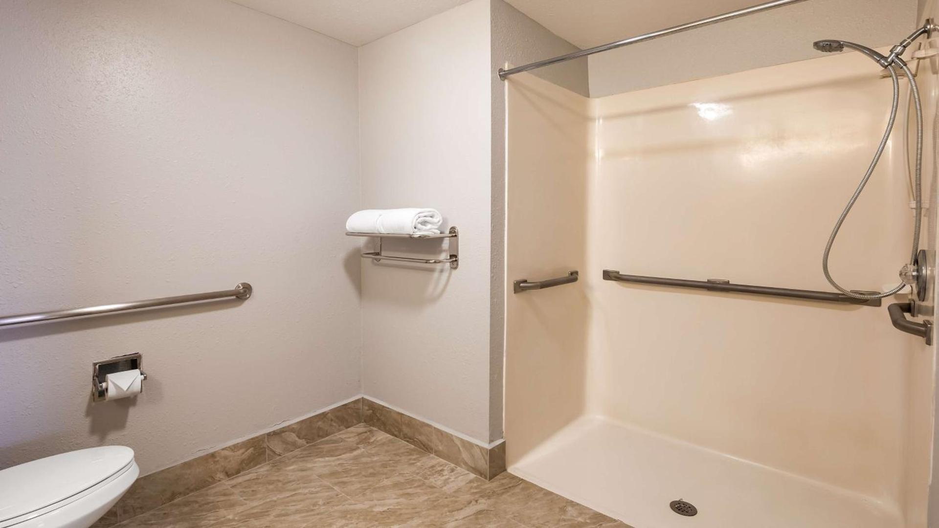 SureStay Plus Hotel by Best Western Hammond photo 28