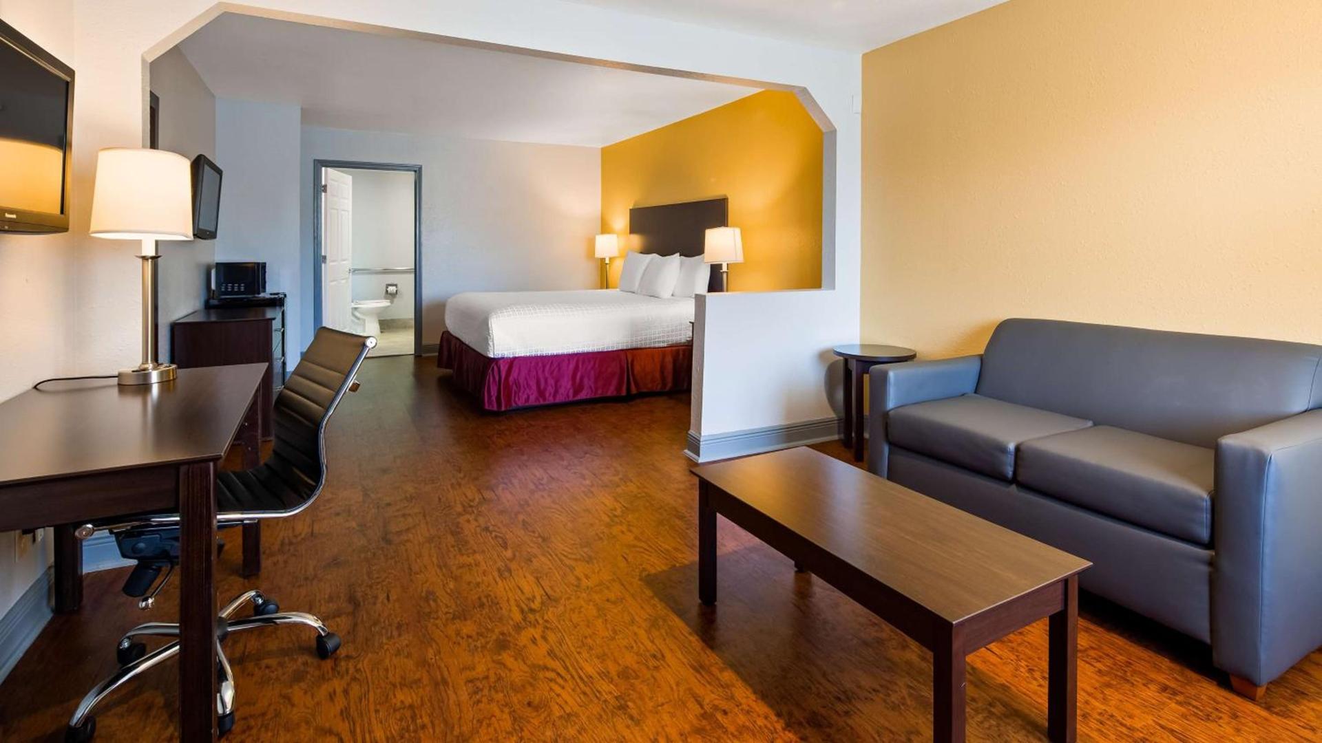 SureStay Plus Hotel by Best Western Hammond photo 22