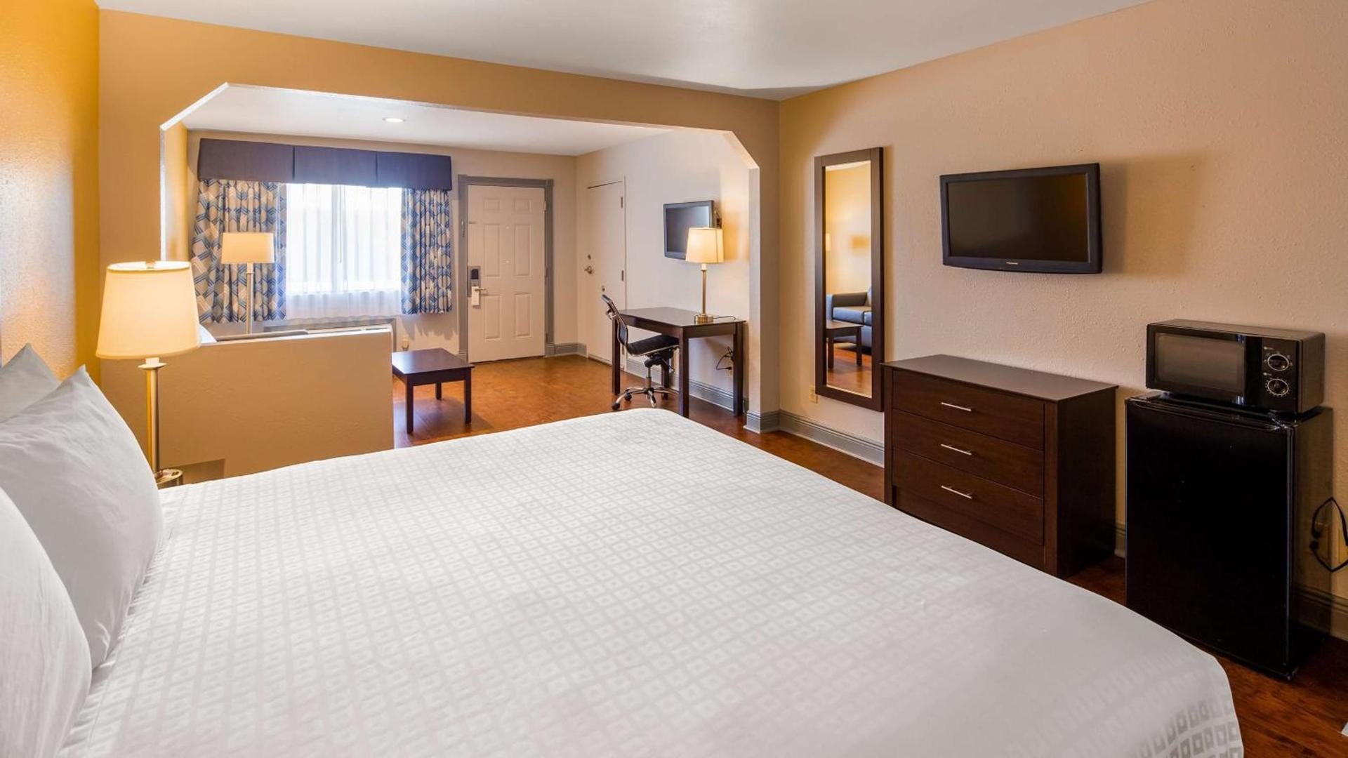 SureStay Plus Hotel by Best Western Hammond photo 21