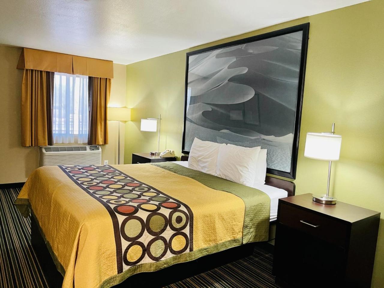 Super 8 by Wyndham Casa Grande photo 2