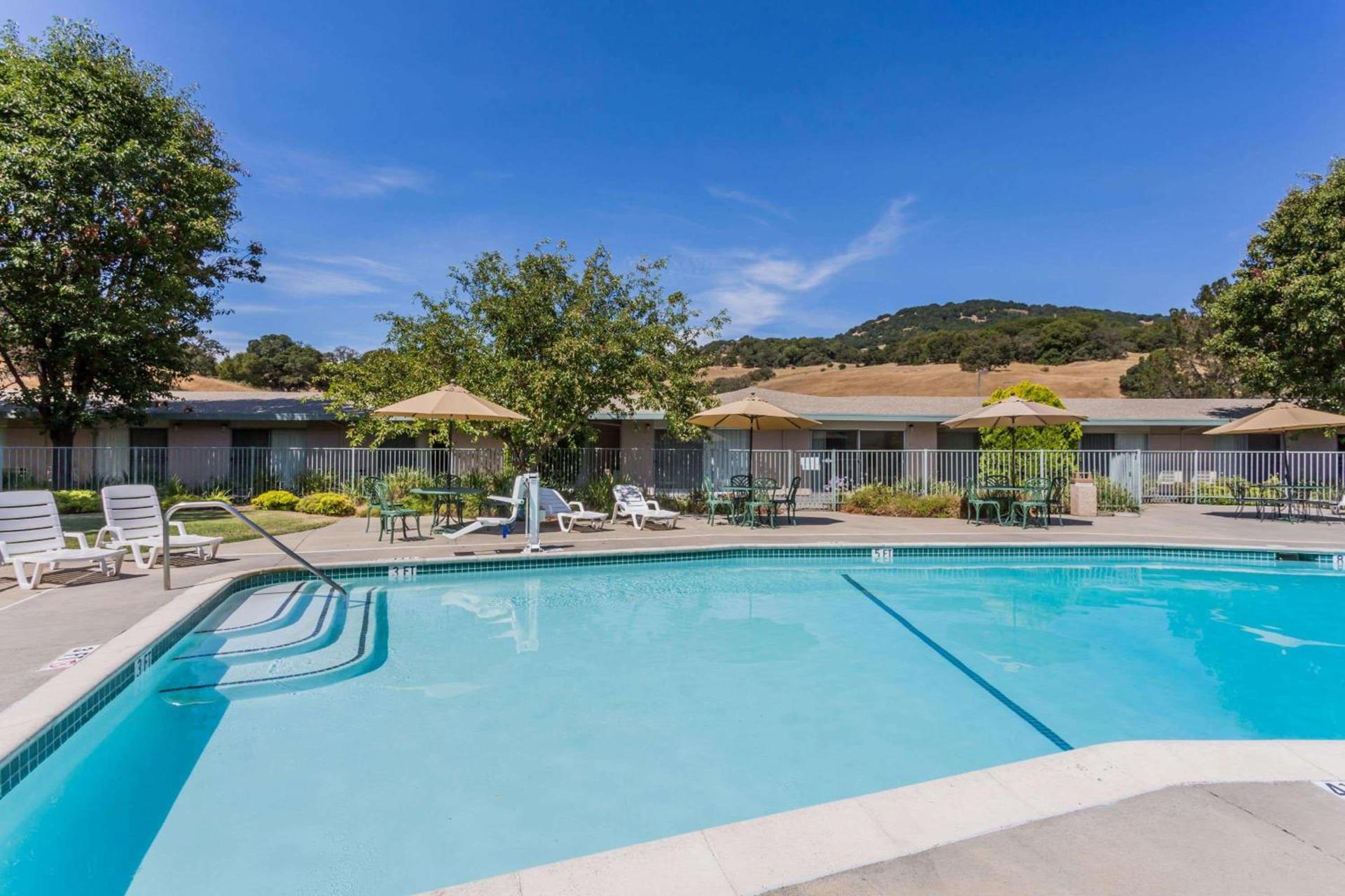 Days Inn by Wyndham Novato/San Francisco photo 4