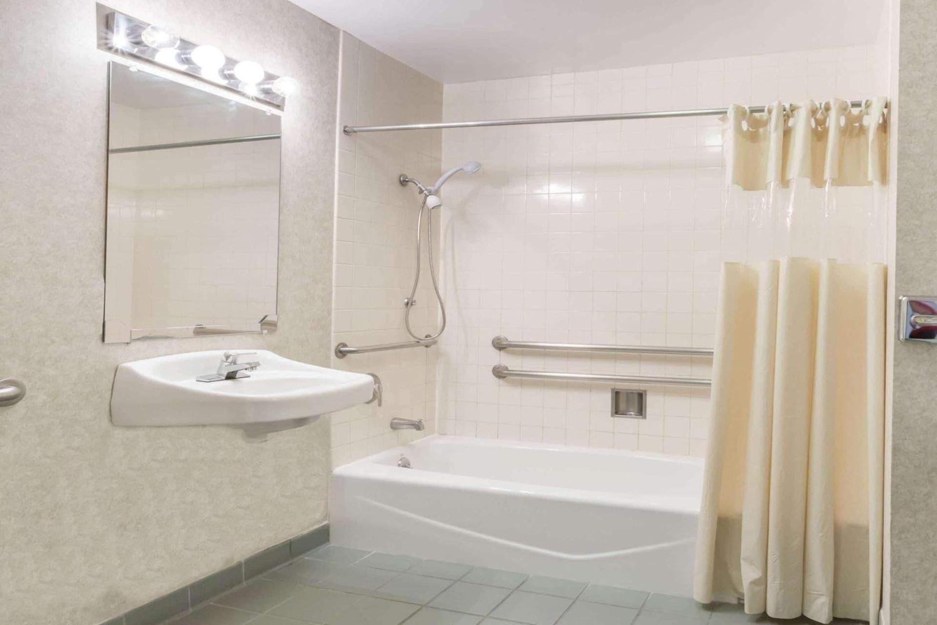 Days Inn by Wyndham Novato/San Francisco photo 8