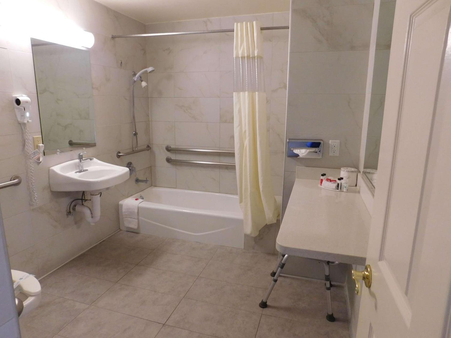 Days Inn by Wyndham Novato/San Francisco photo 21