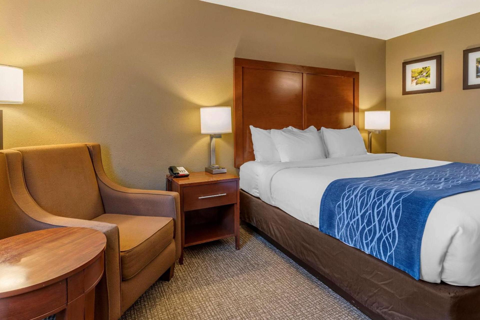 Comfort Inn Roseburg photo 14
