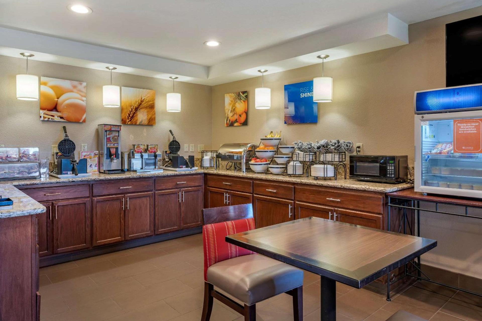 Comfort Inn Roseburg photo 2