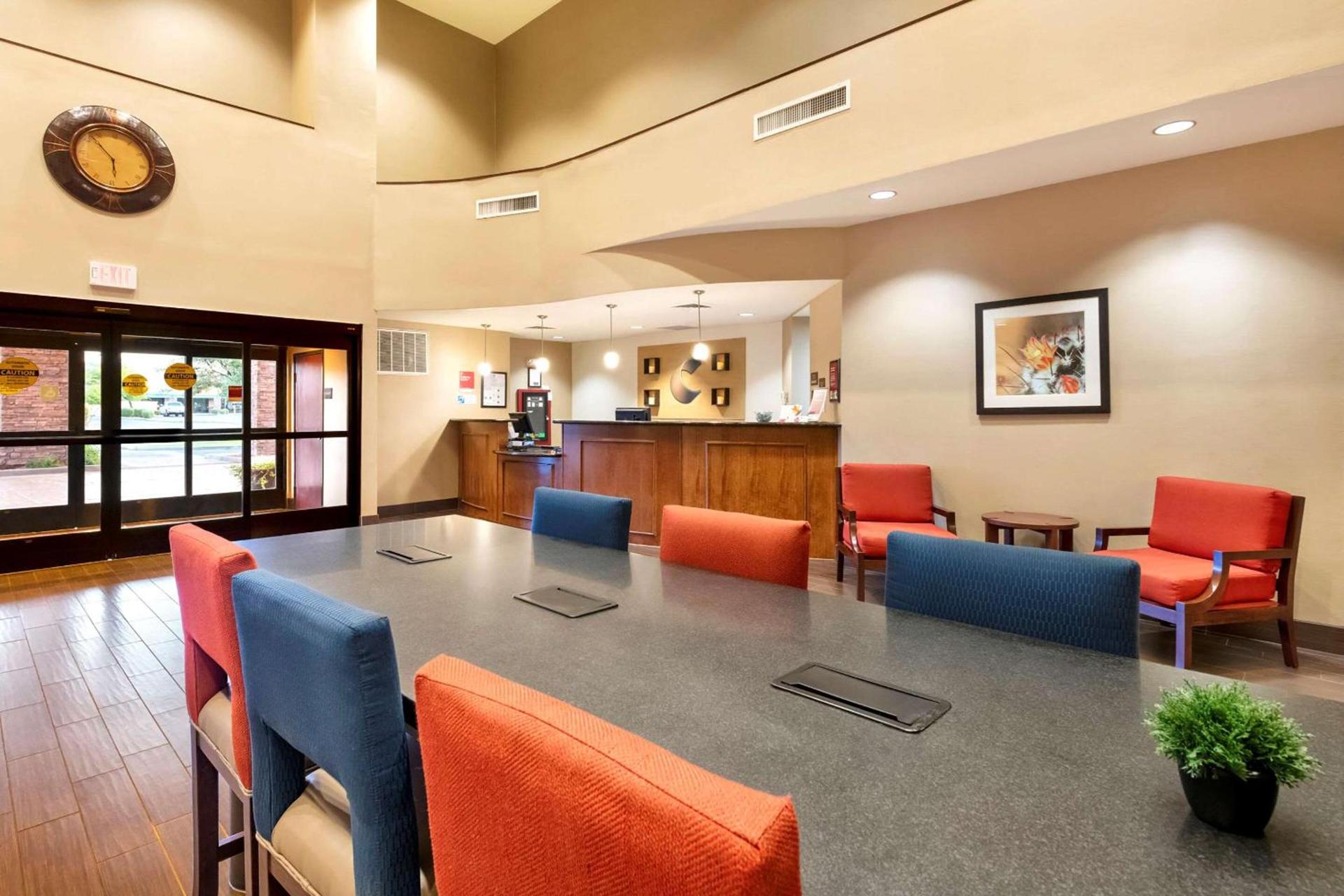 Comfort Suites Goodyear-West Phoenix photo 3