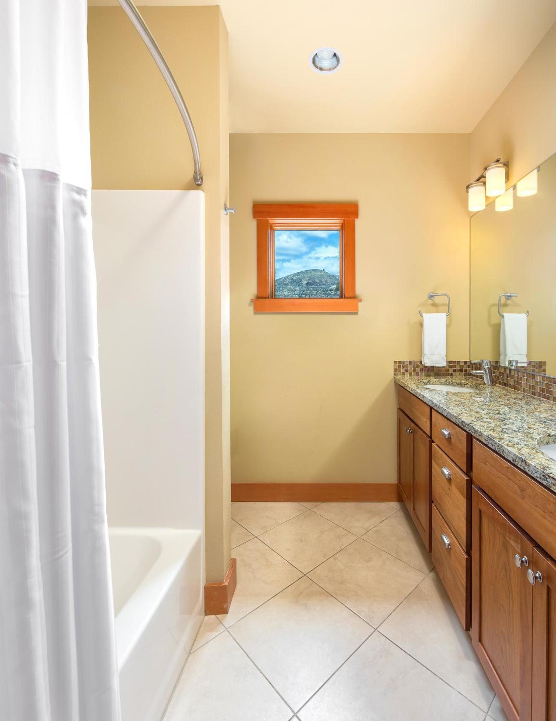WorldMark Chelan - Lake House photo 12