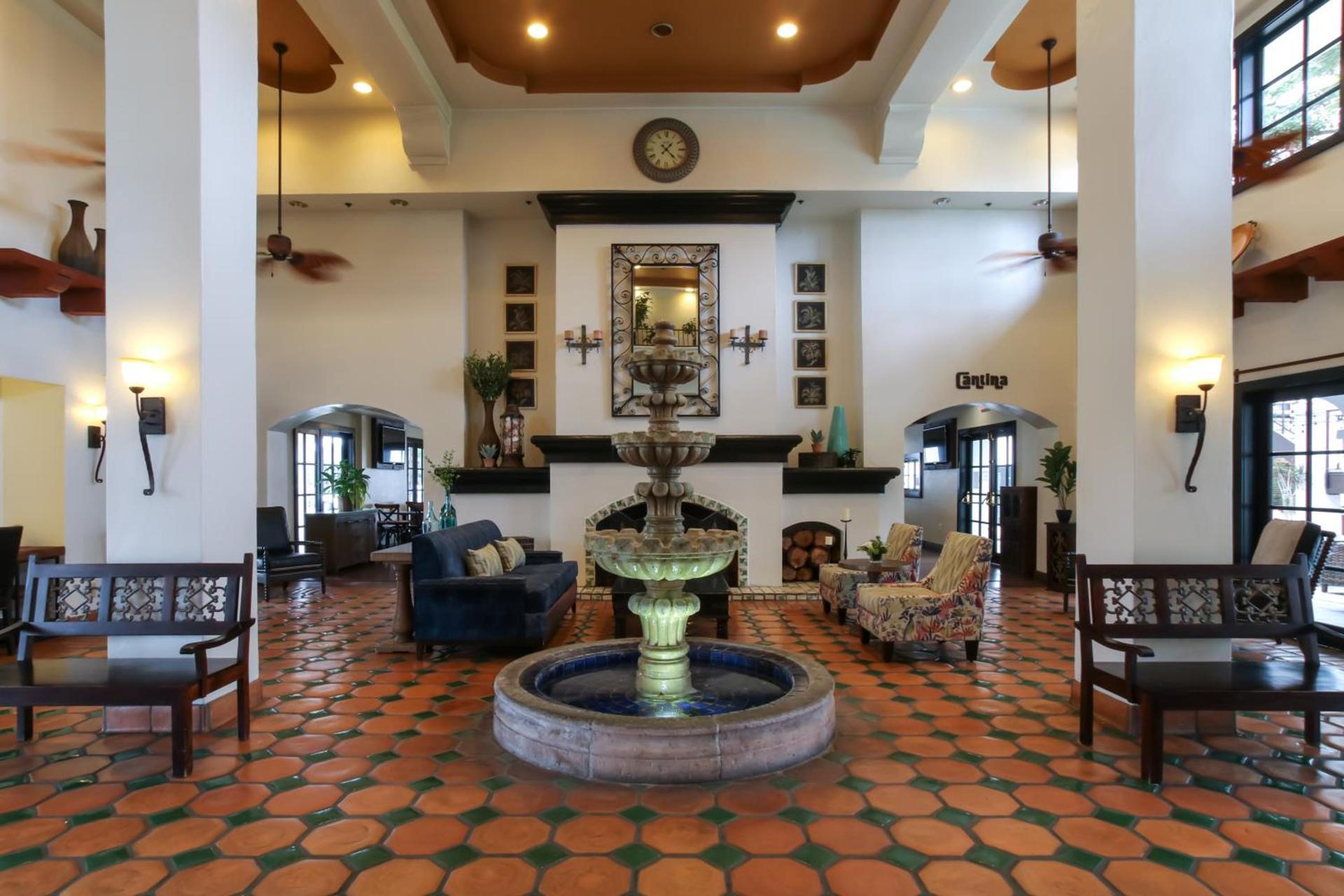Oxford Suites Pismo Beach photo 4