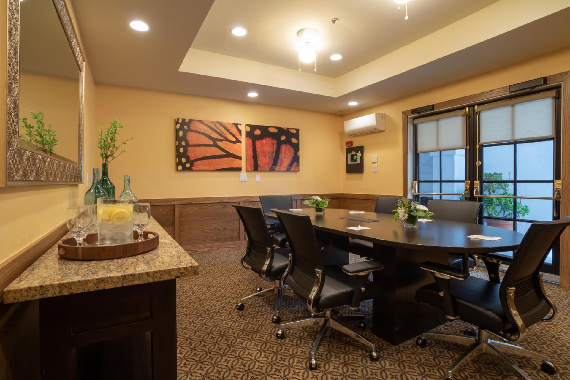 Oxford Suites Pismo Beach photo 22