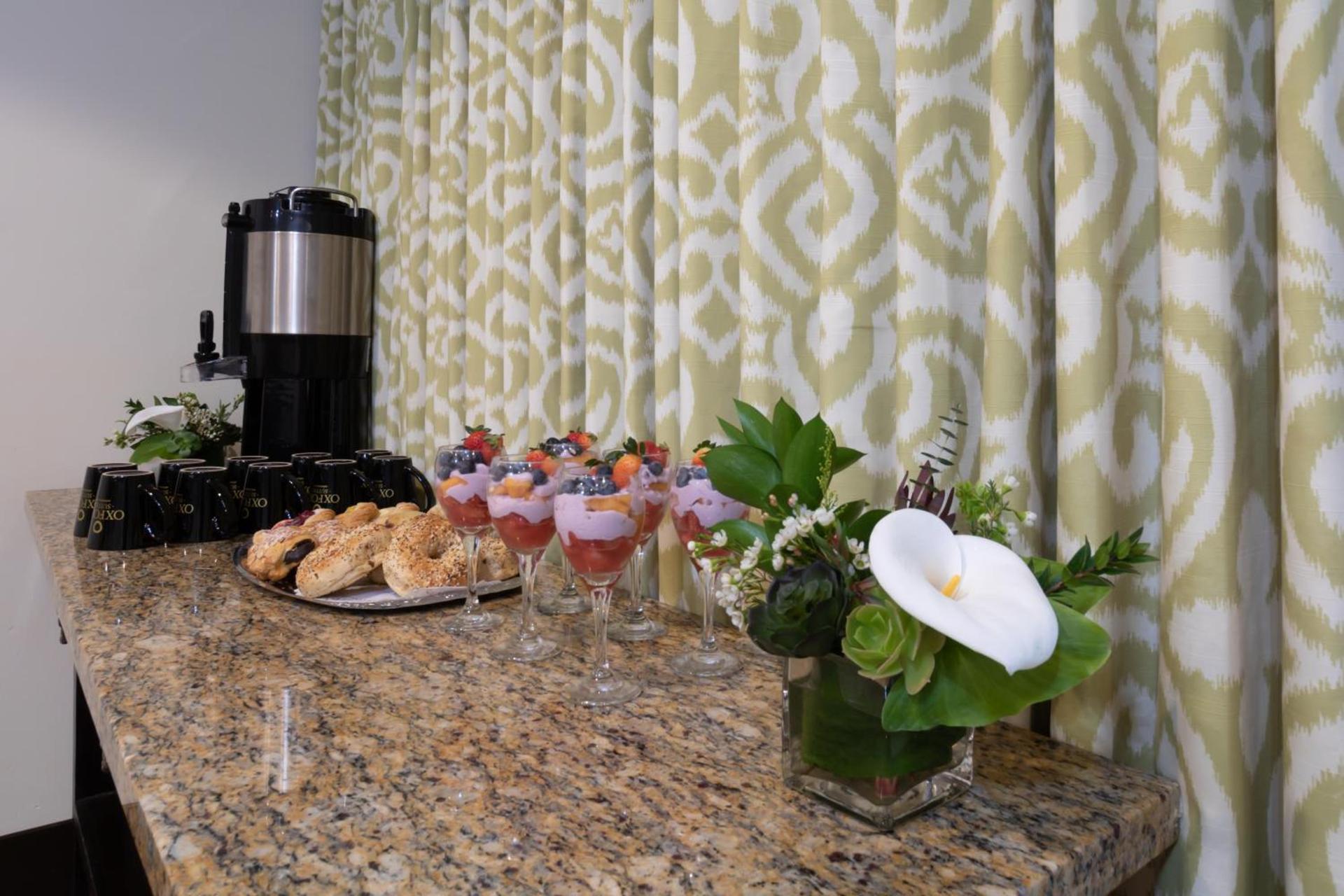 Oxford Suites Pismo Beach photo 23