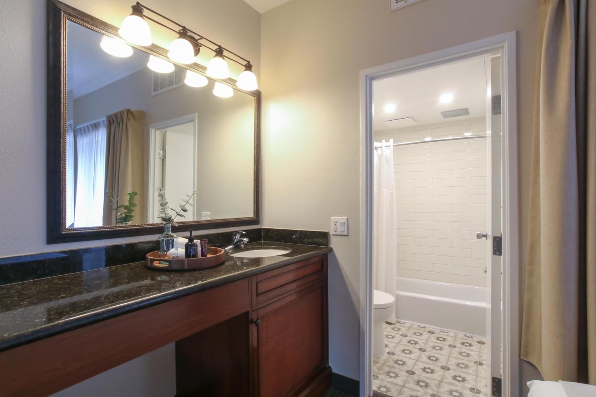 Oxford Suites Pismo Beach photo 24
