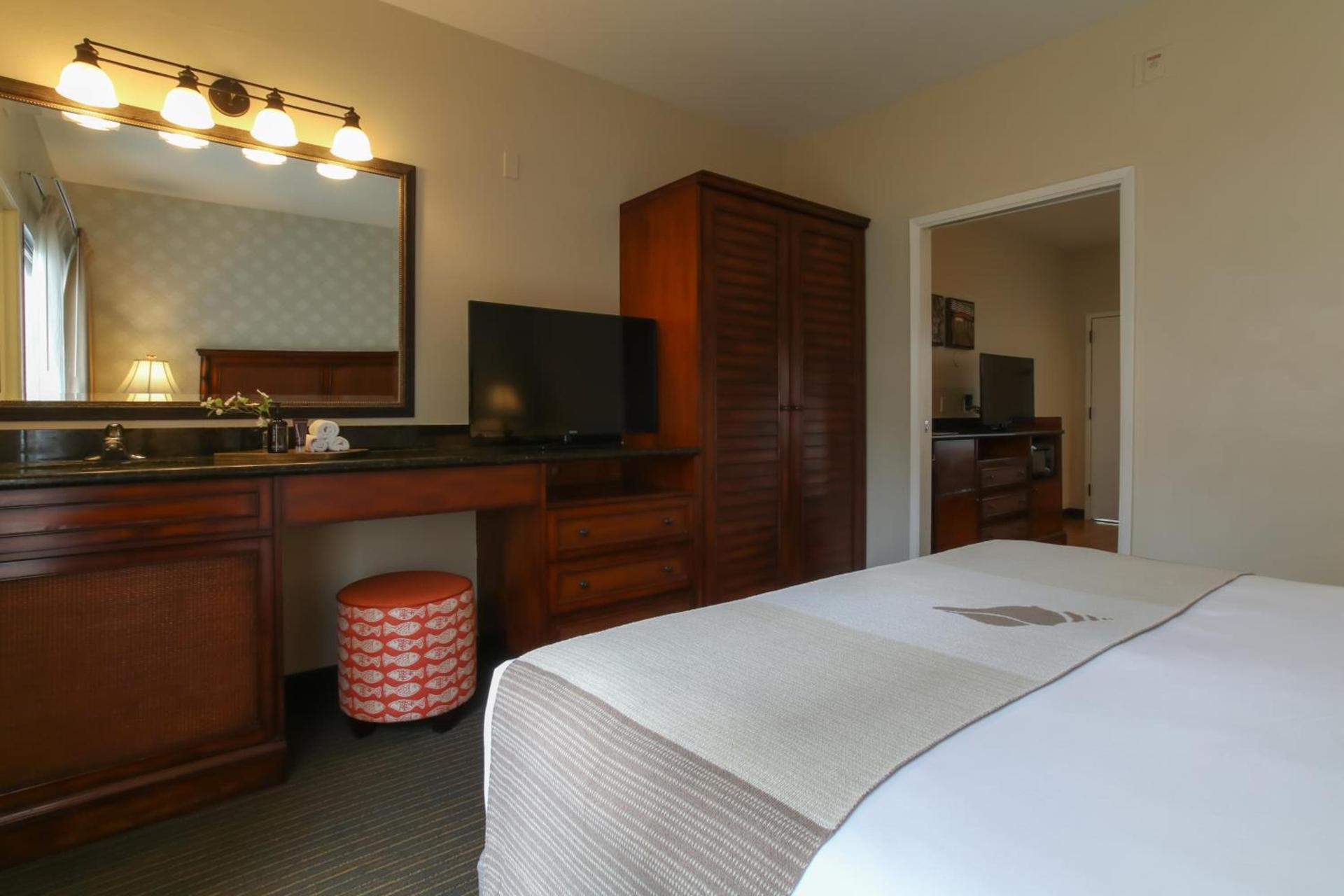 Oxford Suites Pismo Beach photo 42