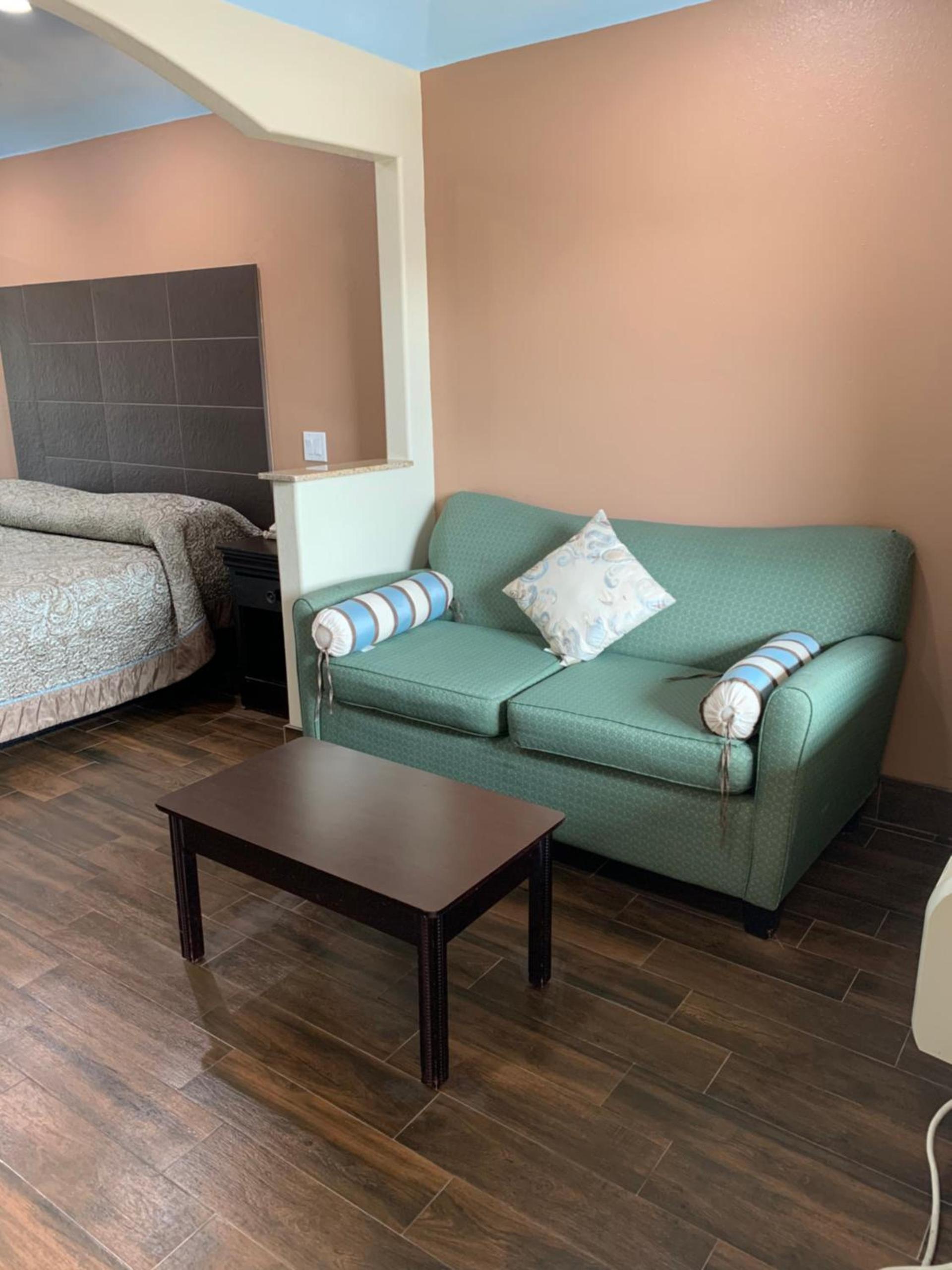 Sterling Inn and Suites at Reliant and Medical Center Houston photo 6