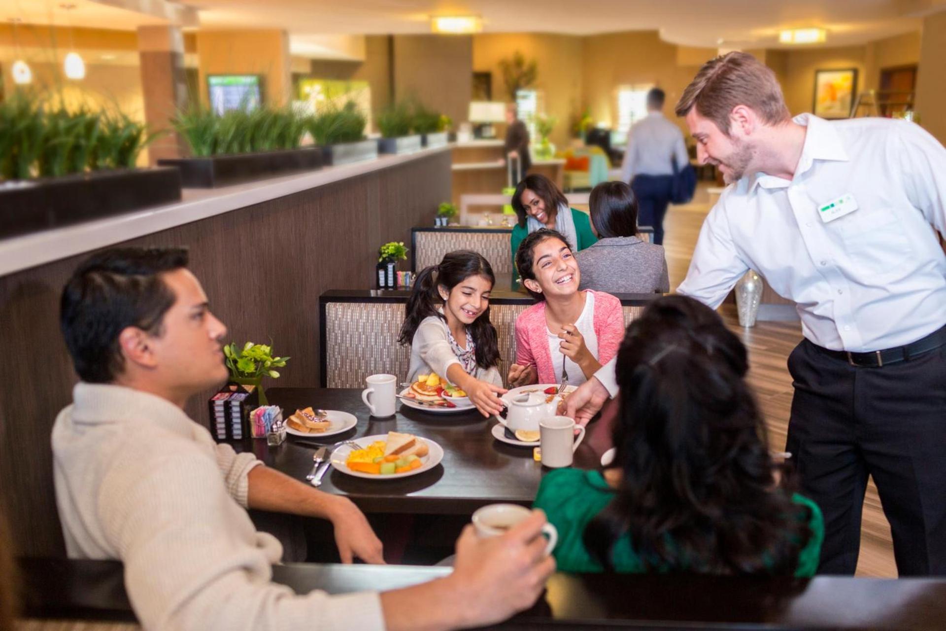 Holiday Inn Indianapolis - Airport Area N by IHG photo 9