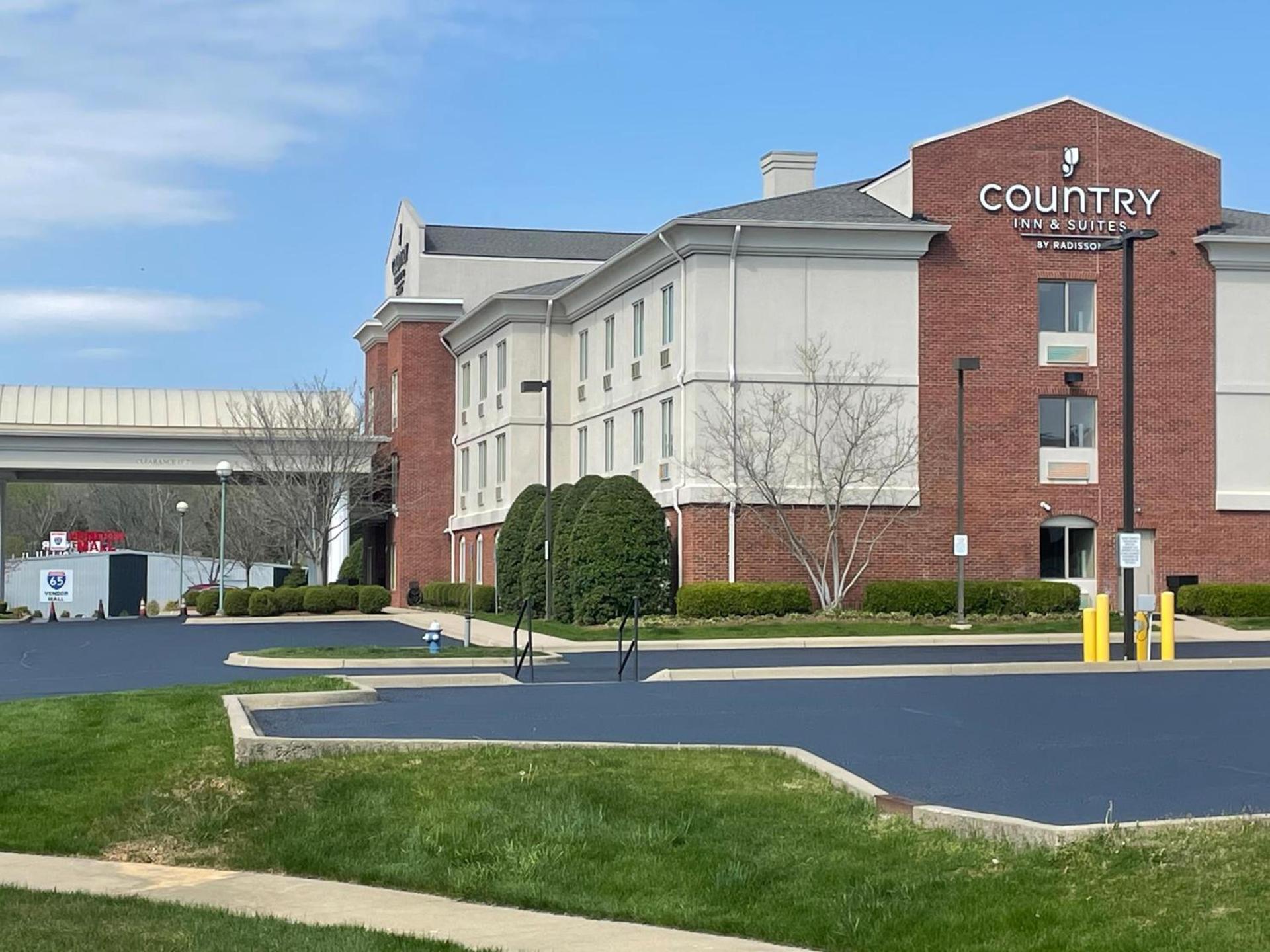 Country Inn & Suites Etown — hotel in Elizabethtown