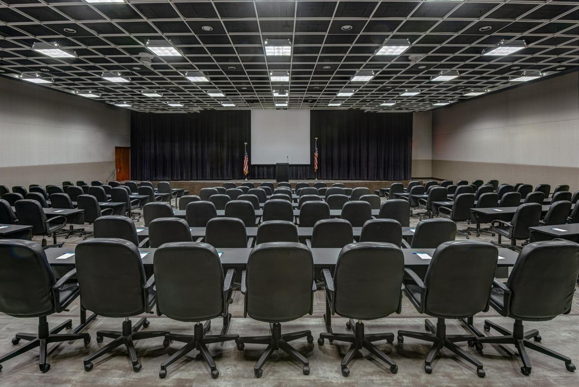 Holiday Inn East Windsor - Cranbury Area photo 24
