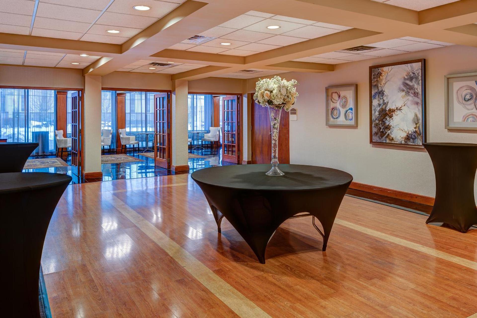 Holiday Inn East Windsor - Cranbury Area photo 37