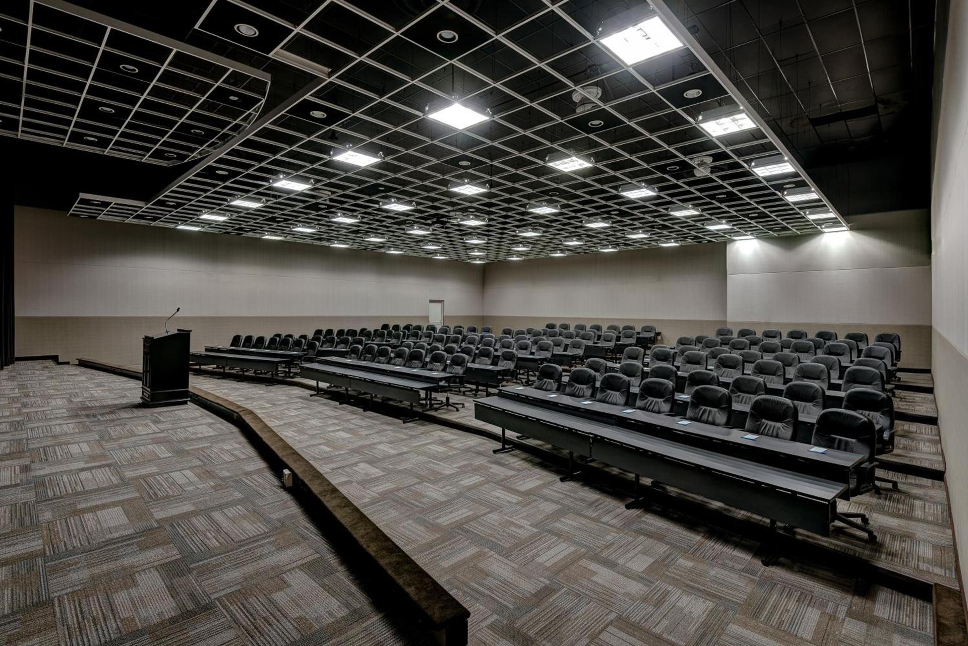 Holiday Inn East Windsor - Cranbury Area photo 41
